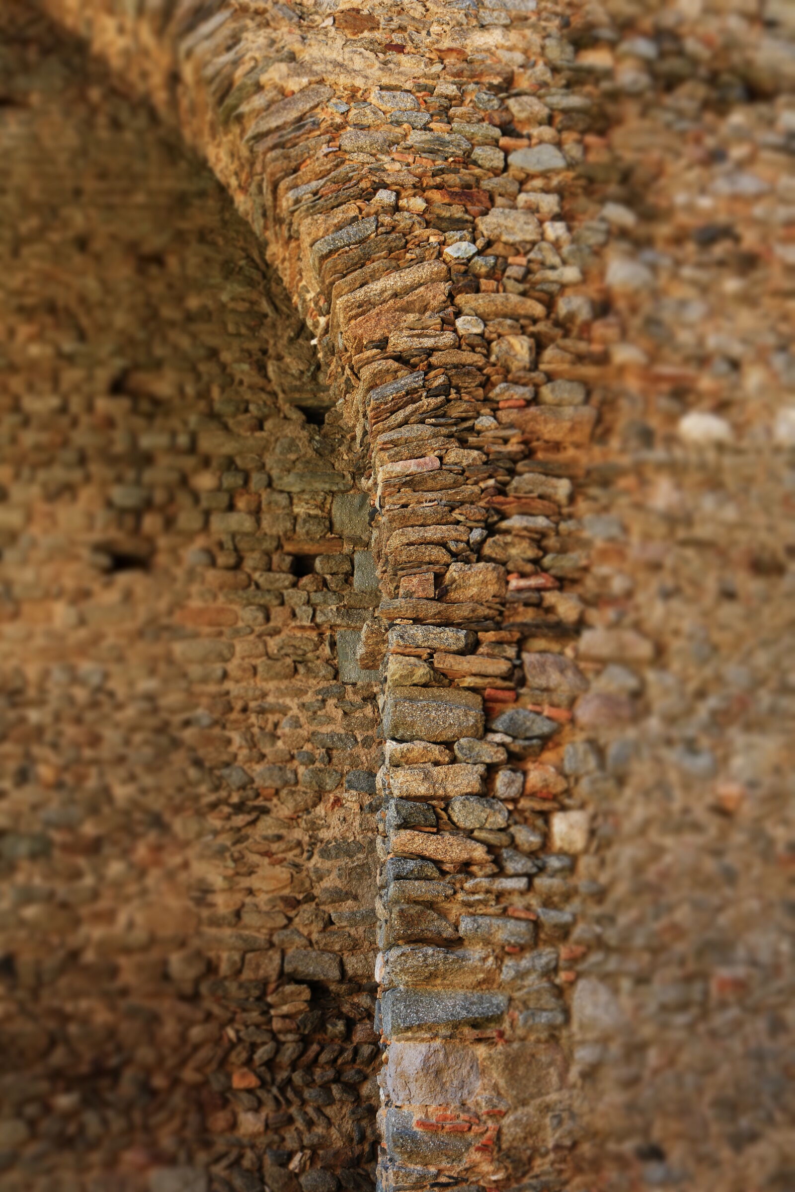 Canon EOS 750D (EOS Rebel T6i / EOS Kiss X8i) sample photo. Arch, stone, wall photography