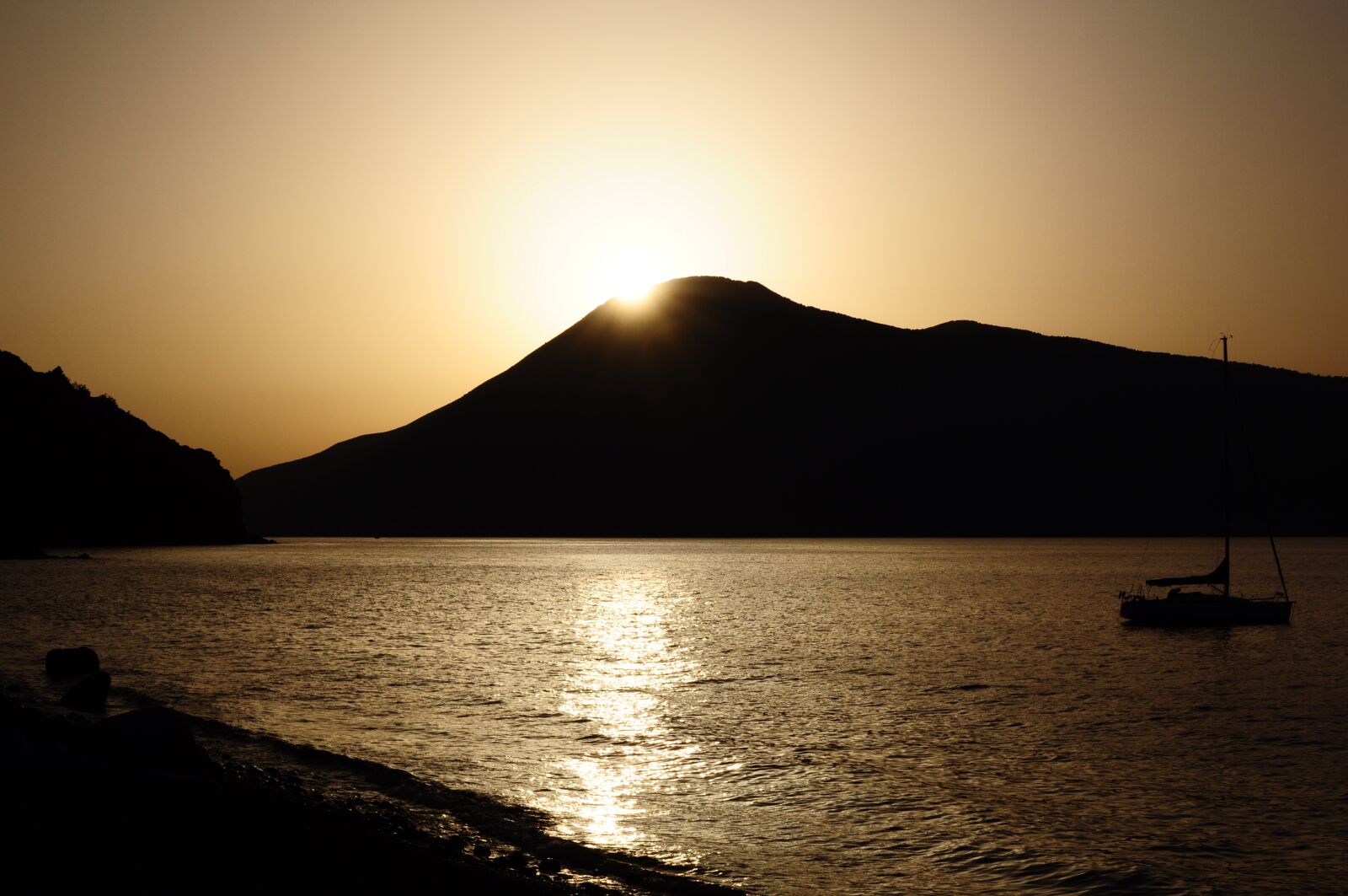Nikon D5000 sample photo. Sunset, lipari, sicily photography