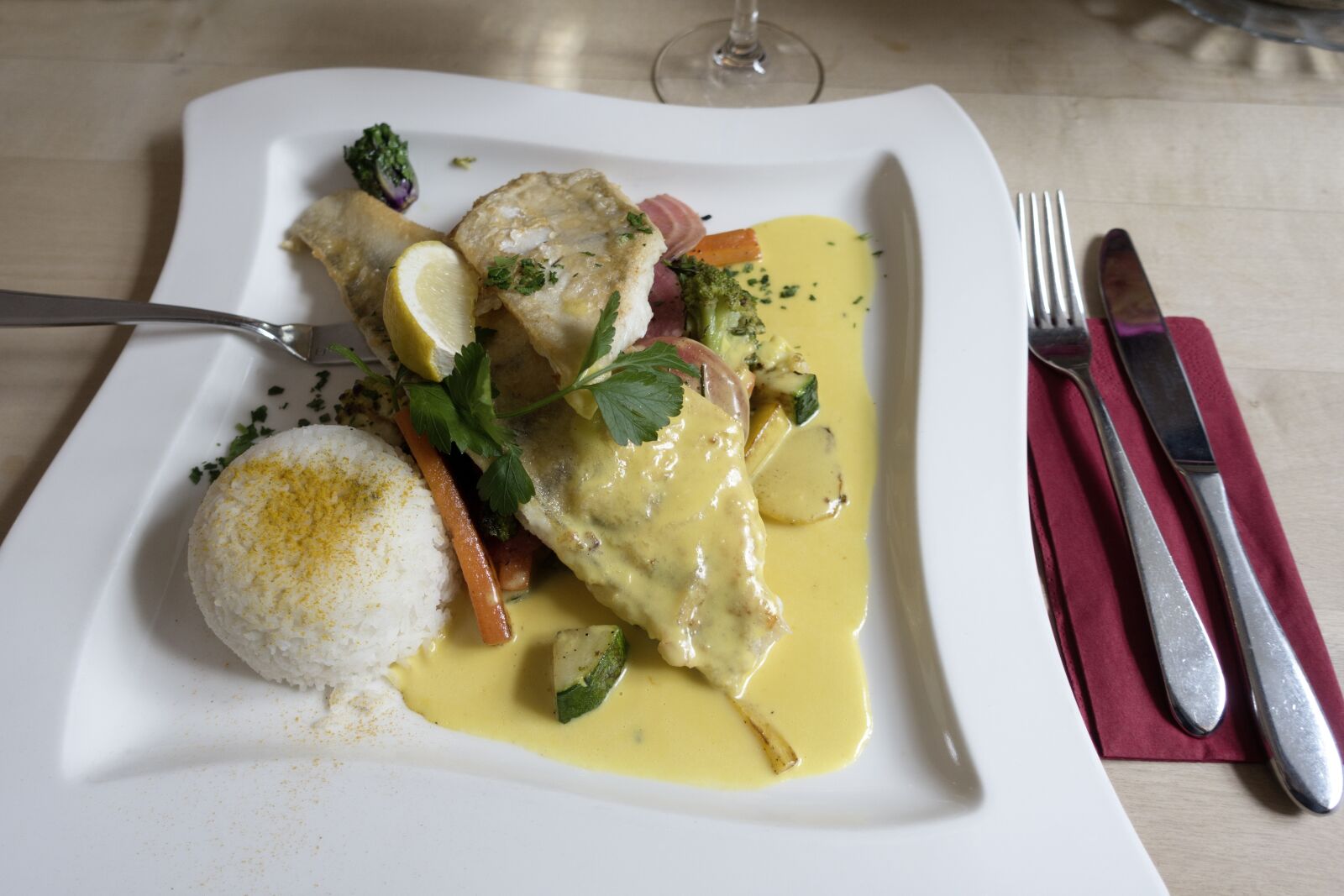 Sony Cyber-shot DSC-RX100 III sample photo. Food, plate, knife photography