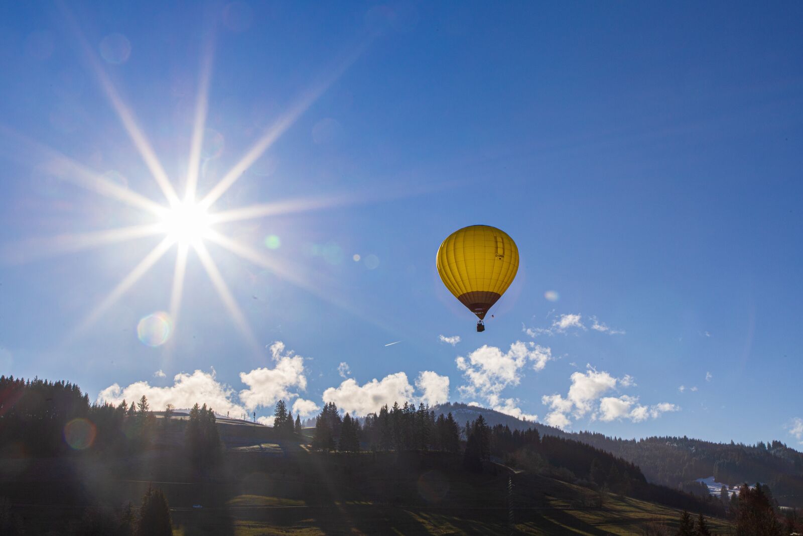 Canon EF 24-105mm F4L IS II USM sample photo. Hot air balloon, alpine photography