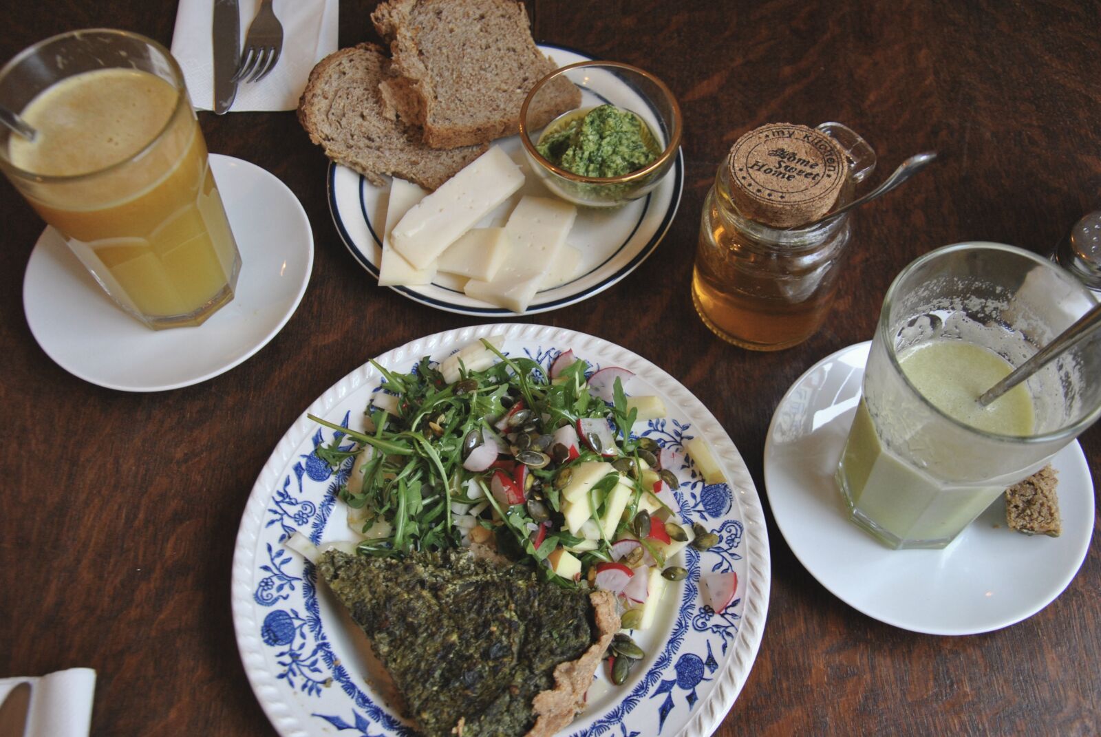 Nikon D3000 sample photo. Bread, dinner, food, healthy photography