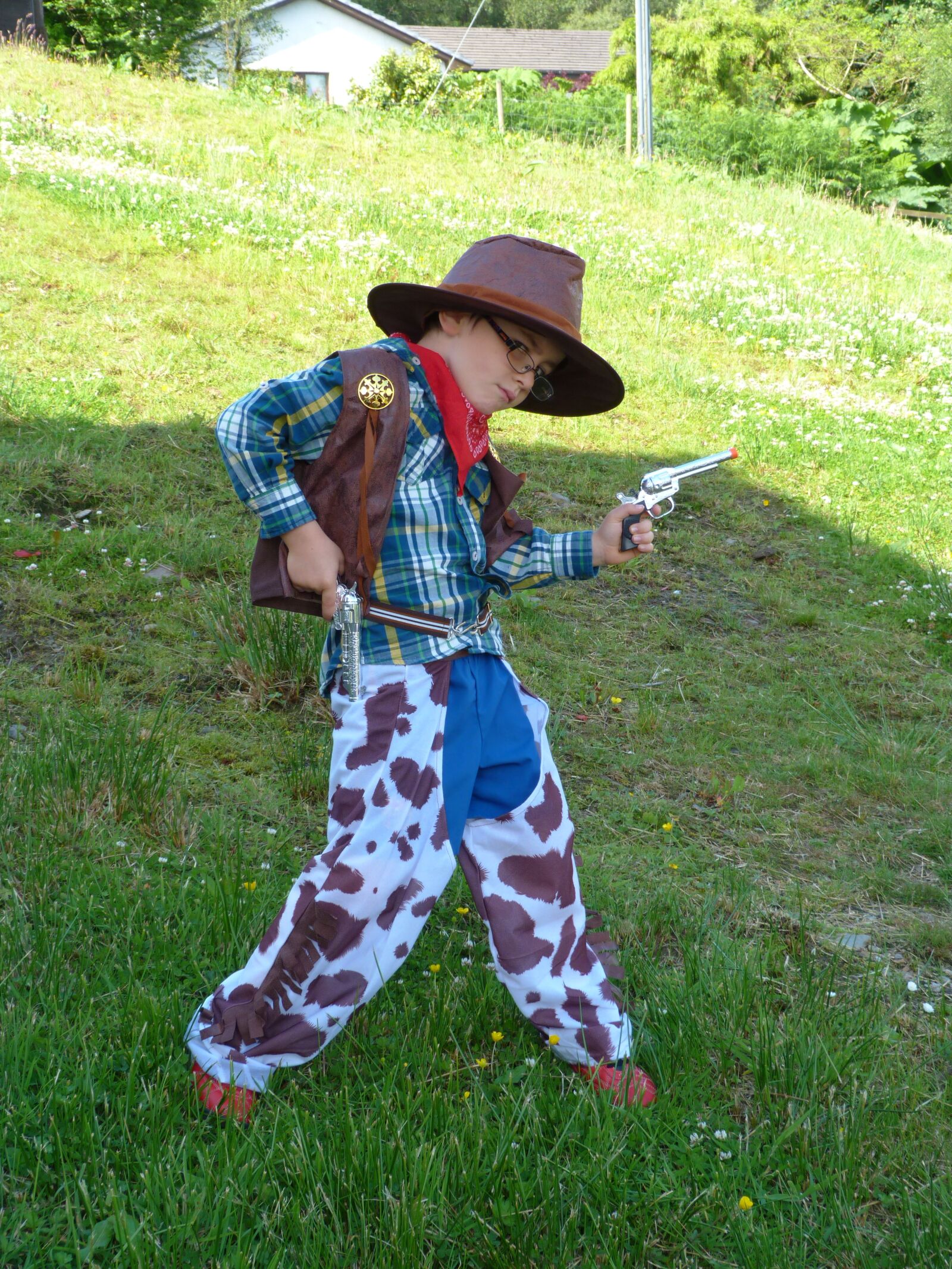 Panasonic Lumix DMC-FZ40 (Lumix DMC-FZ45) sample photo. Kid, boy, cowboy photography