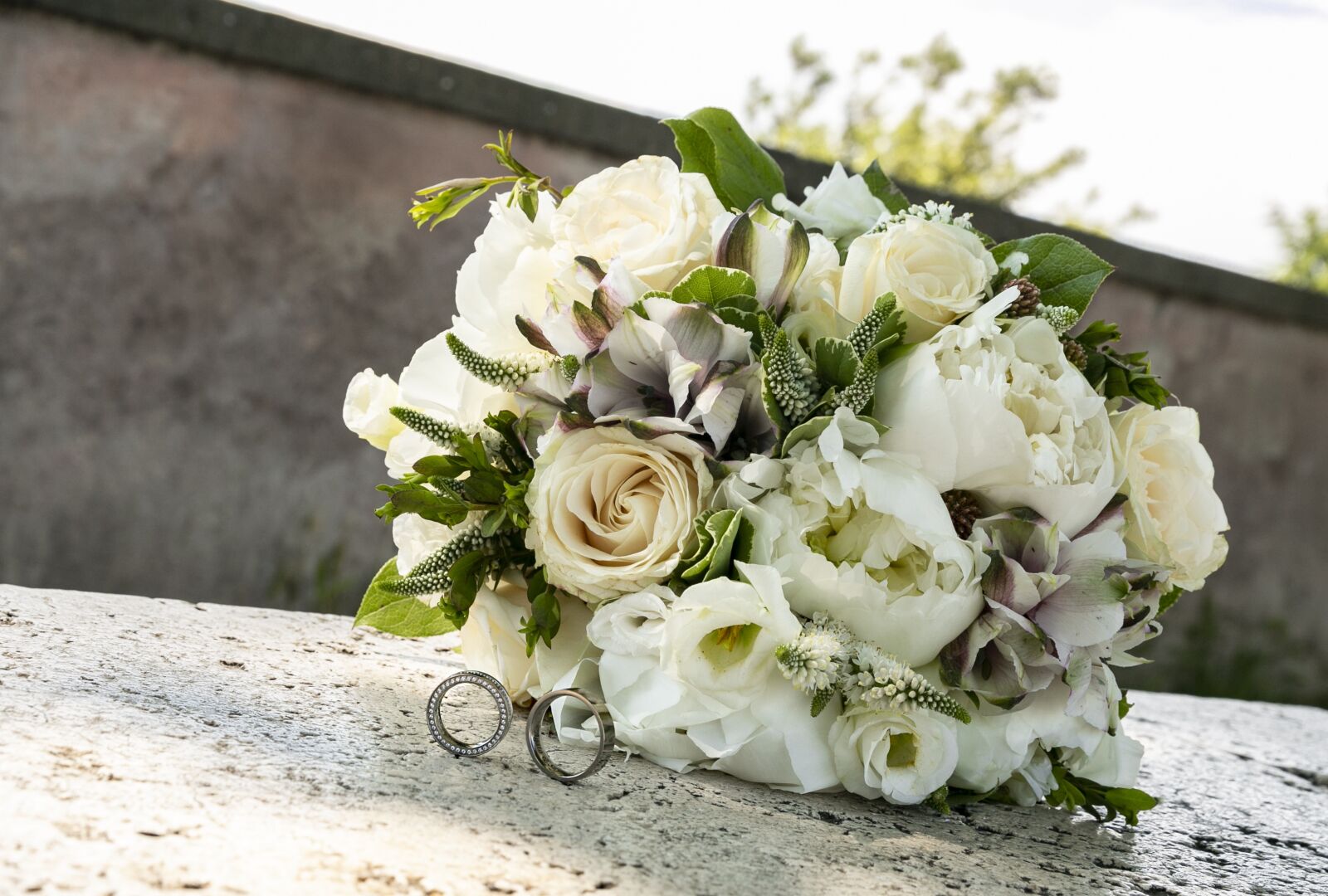 Canon EOS 5D Mark III sample photo. Wedding, bouquet, wedding rings photography
