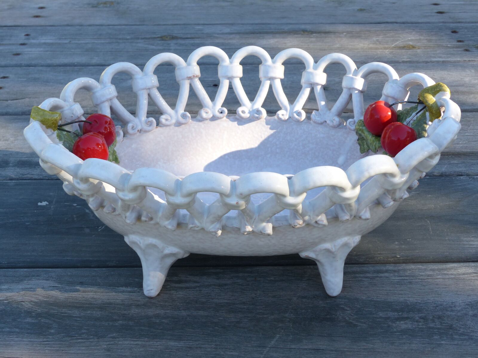 Panasonic Lumix DMC-FZ200 sample photo. Bowl, ceramics, cherry photography