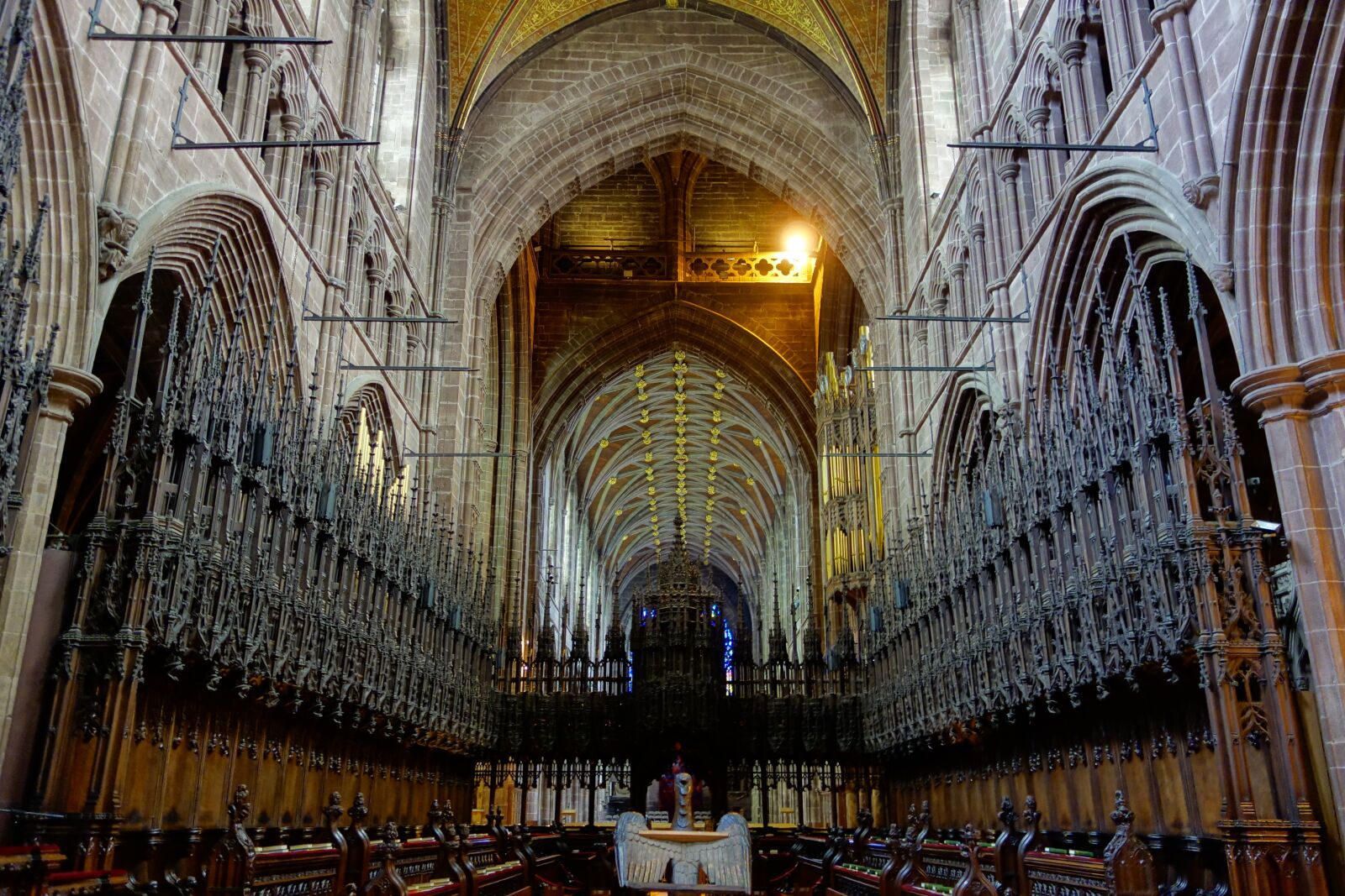 Sony Cyber-shot DSC-RX100 sample photo. Church, united kingdom, seat photography