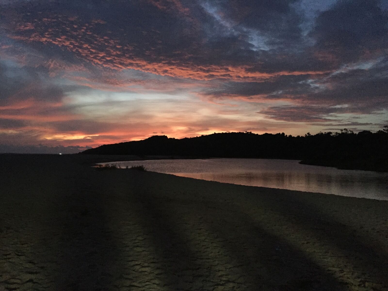 iPhone 6 back camera 4.15mm f/2.2 sample photo. Sunset, beach, sky photography
