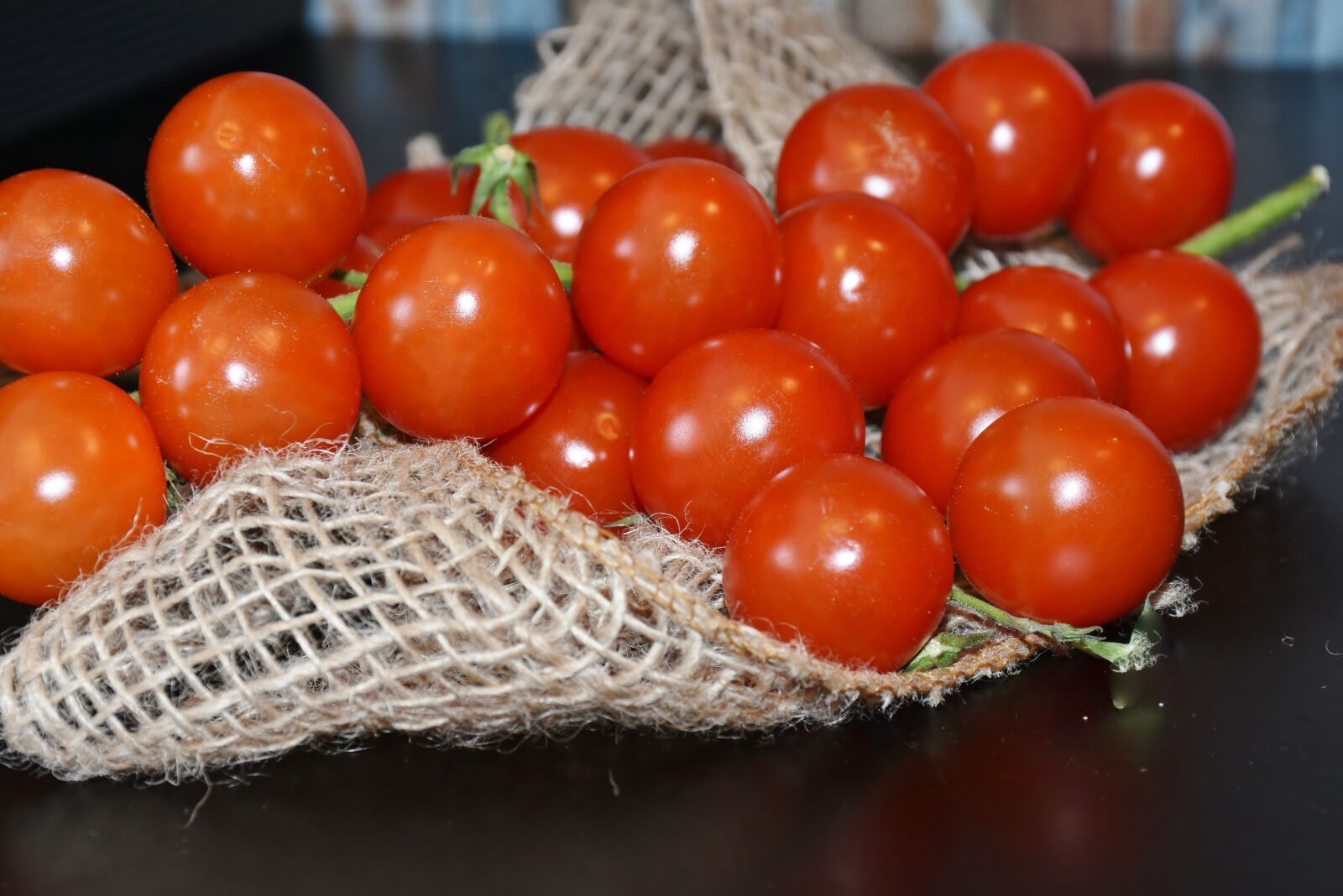 Nikon D7200 sample photo. Tomatoes, cocktailtomaten, red photography