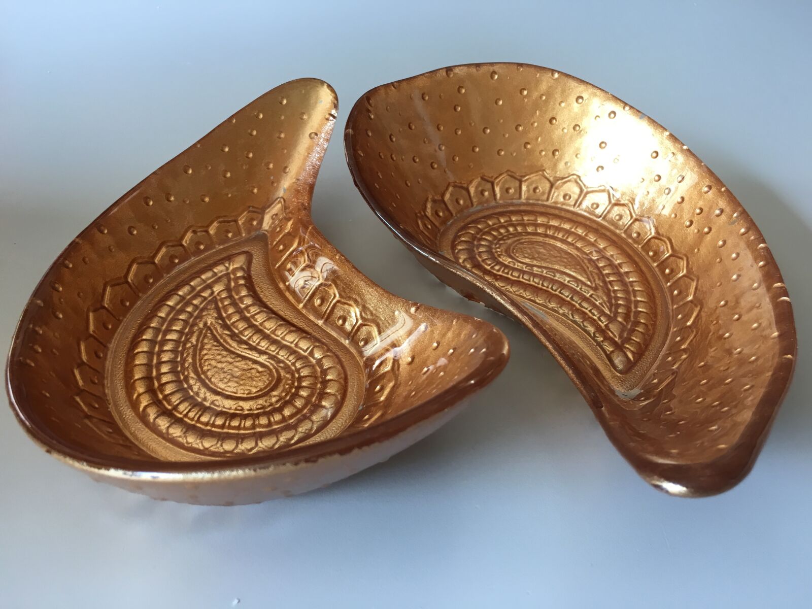 Apple iPhone 6s sample photo. Bowls, scale, glass photography