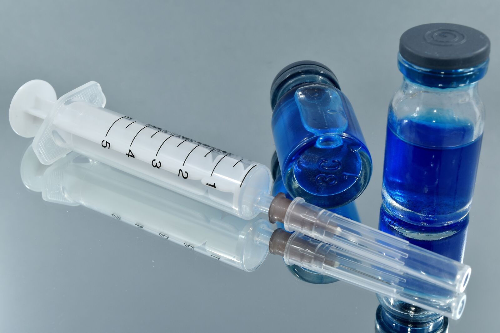 Nikon D5500 sample photo. Coronavirus, covid-19, experiment, pharmacology photography