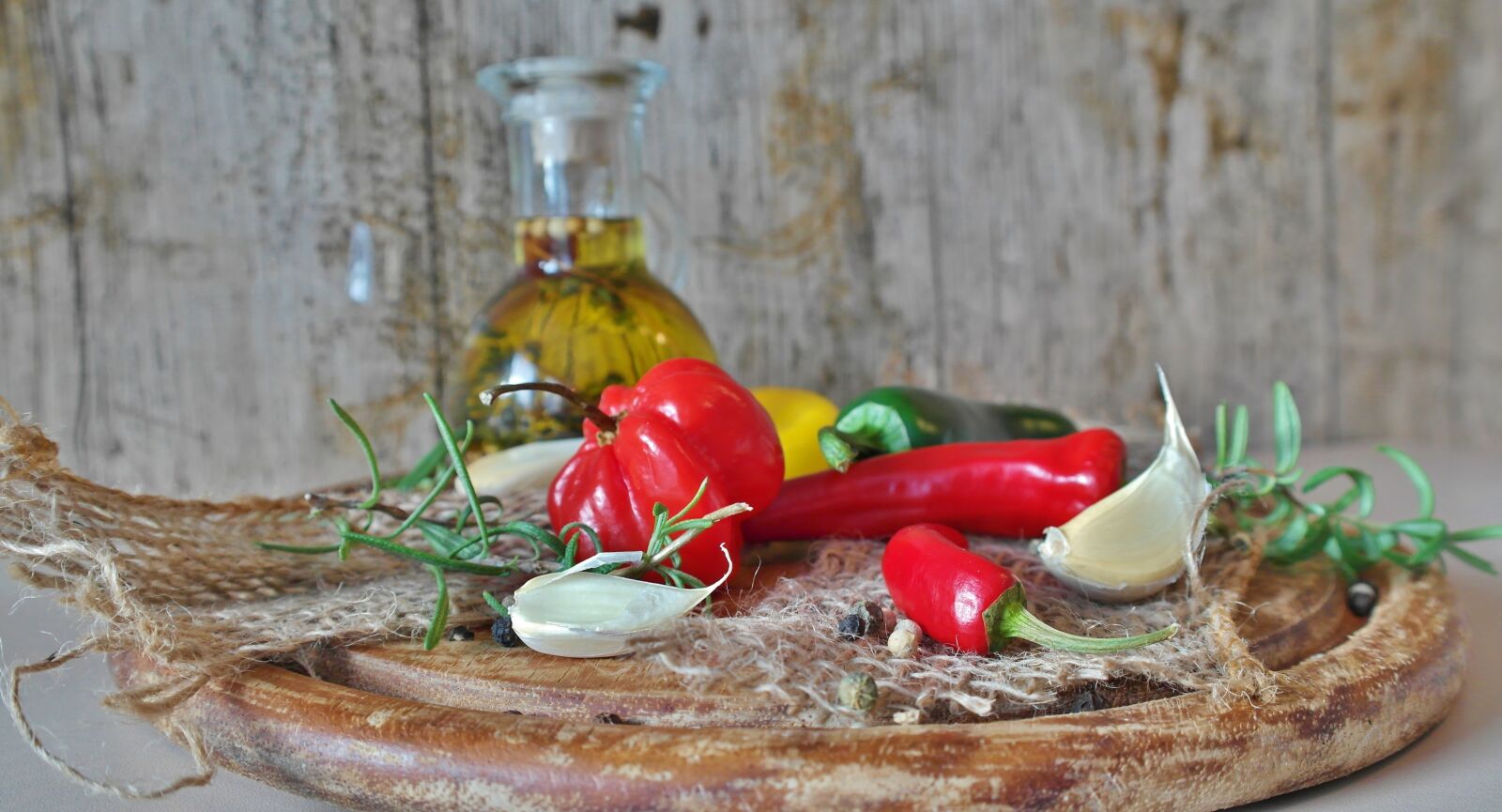 Samsung NX20 sample photo. Chillis, chilli pepper, chili photography