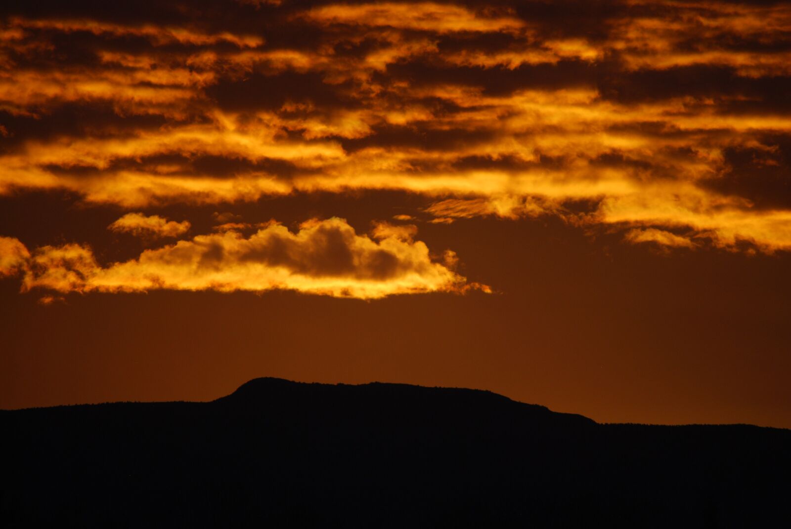 Nikon D40X sample photo. Clouds, mountain, landscape photography