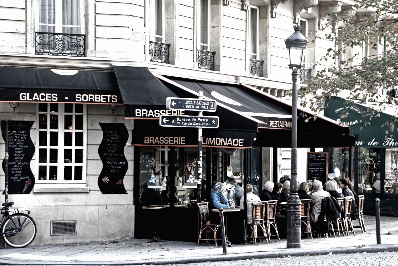 Canon EOS 1000D (EOS Digital Rebel XS / EOS Kiss F) sample photo. Paris, cafe, france photography