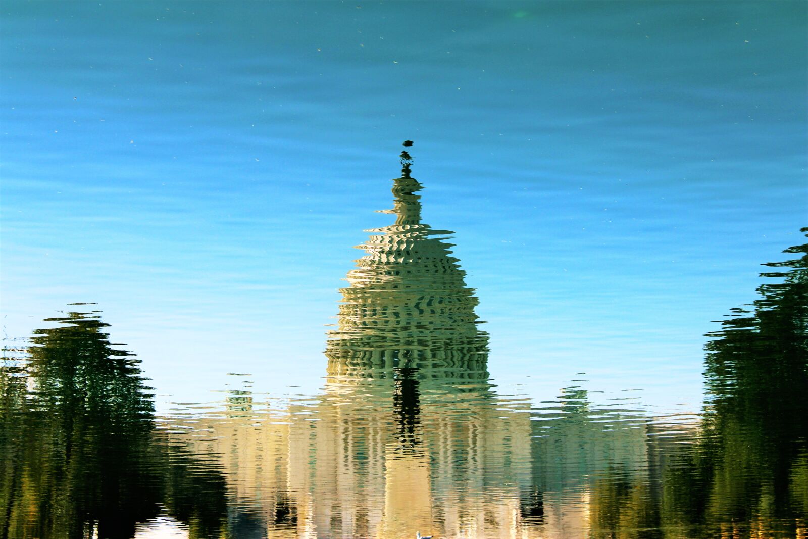 Canon EOS 1300D (EOS Rebel T6 / EOS Kiss X80) sample photo. Architecture, building, capitol, dawn photography