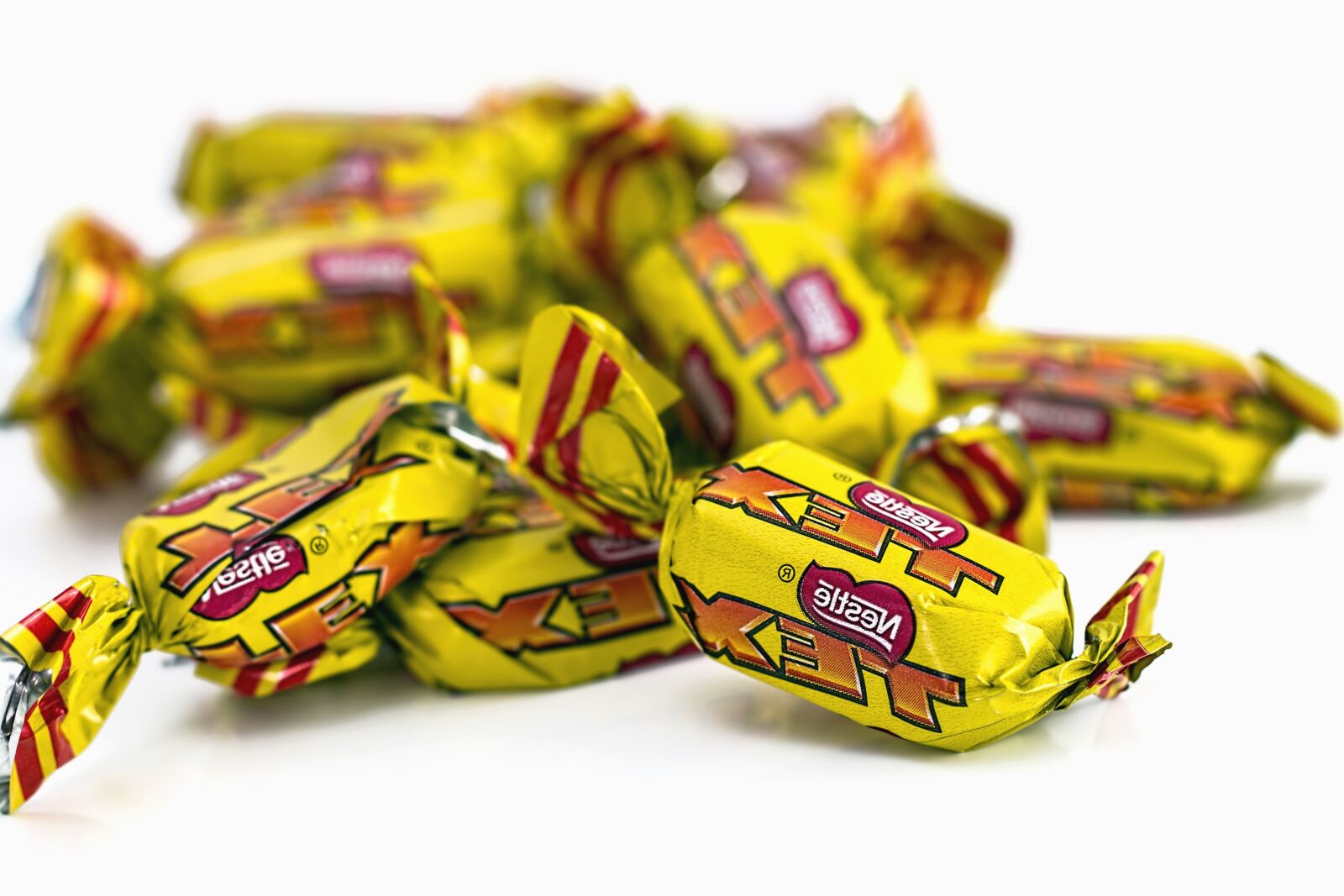 Canon EOS 70D sample photo. Candy, caramel, sweet photography