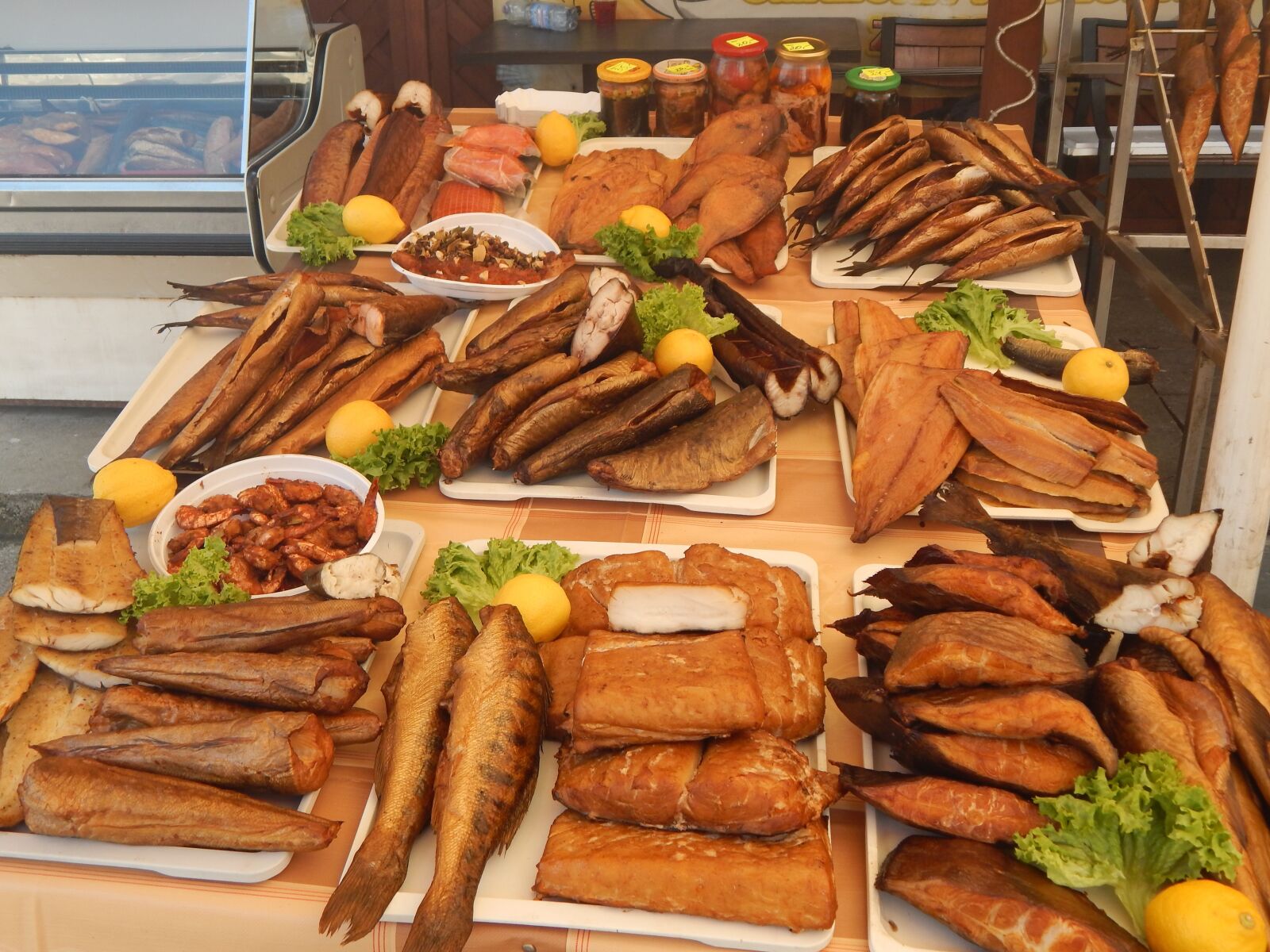 Nikon Coolpix L820 sample photo. Smoked fish, fish market photography