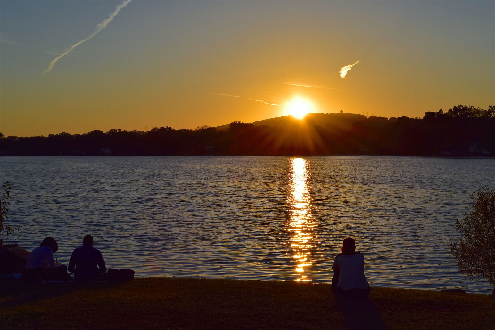 Nikon D3300 sample photo. Sunset, lake, people photography