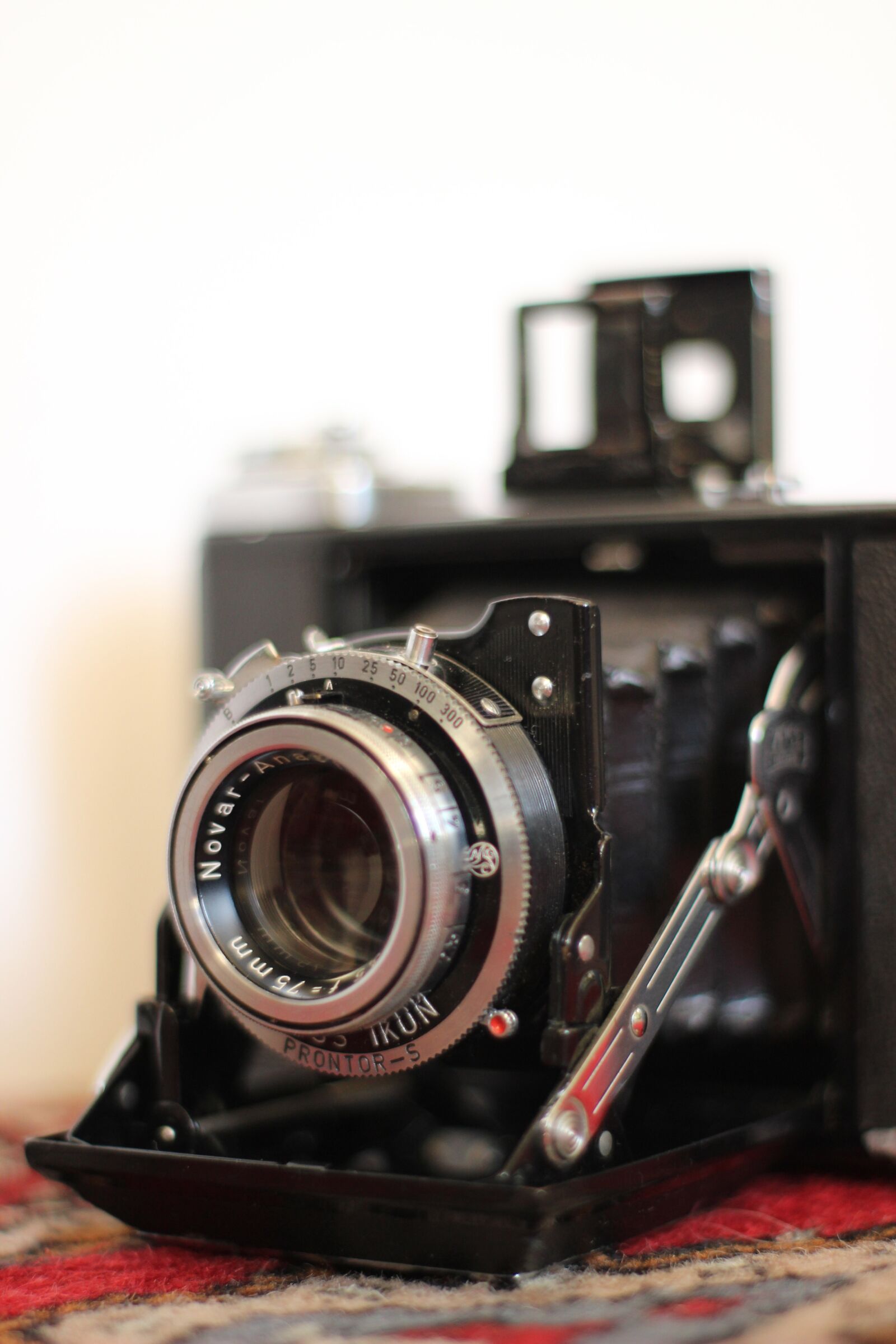 Canon EOS 600D (Rebel EOS T3i / EOS Kiss X5) sample photo. Camera, analog, old photography
