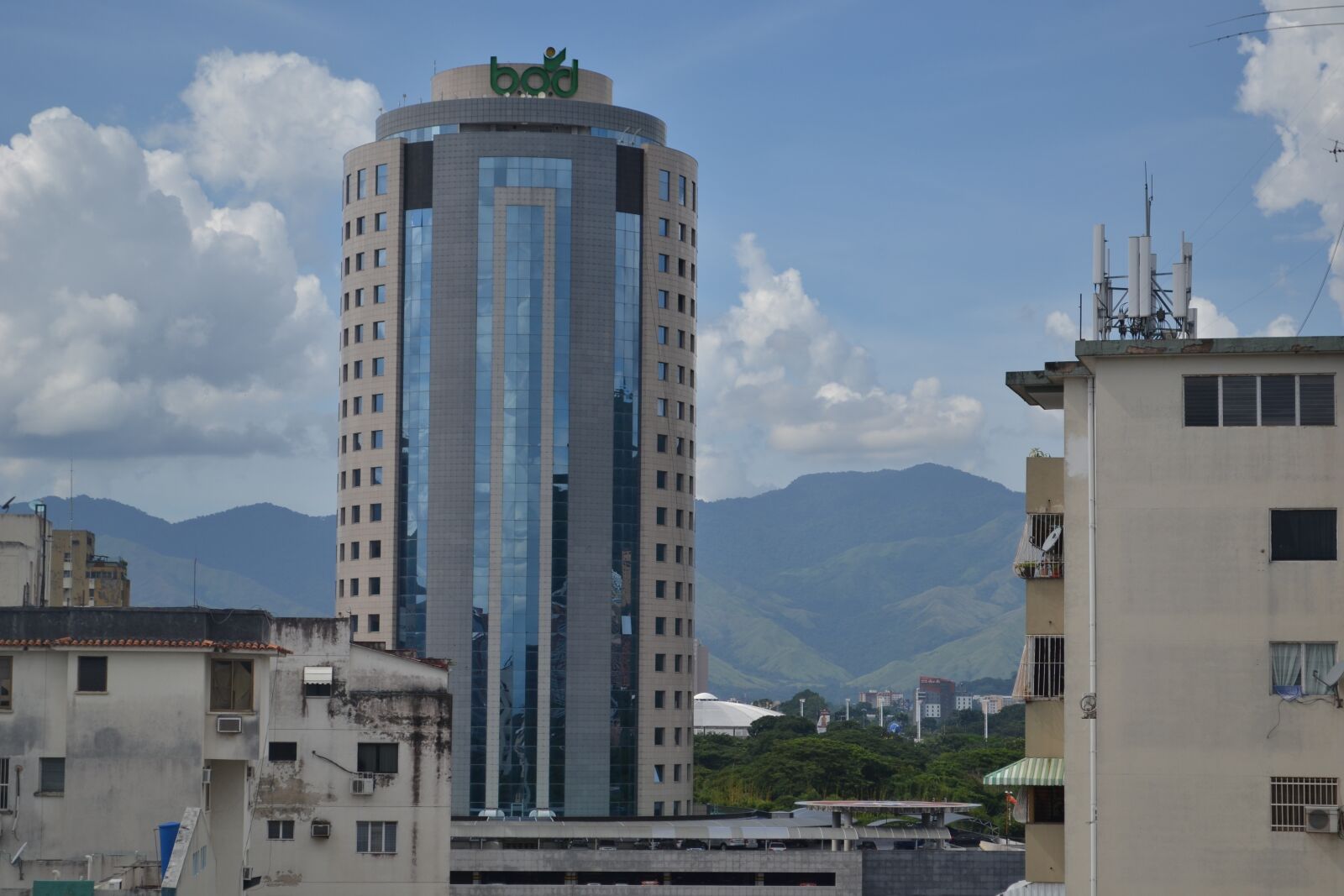 Nikon D3100 sample photo. Tower bod, valencia, carabobo photography