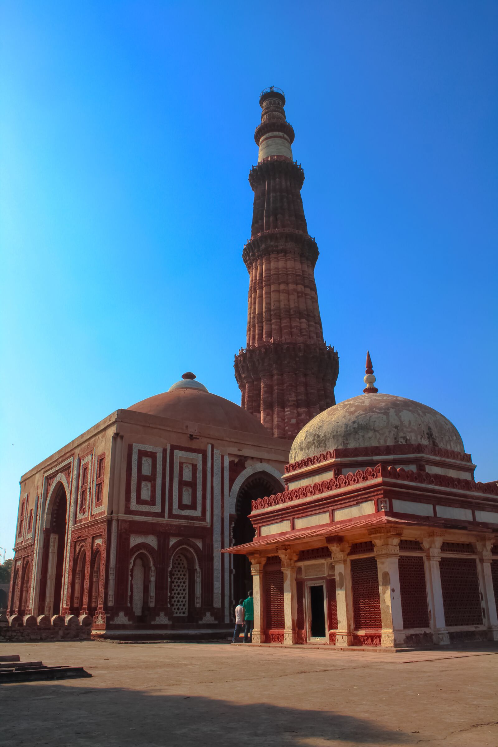 Canon EOS 1300D (EOS Rebel T6 / EOS Kiss X80) sample photo. Qutubminar, india, monument photography