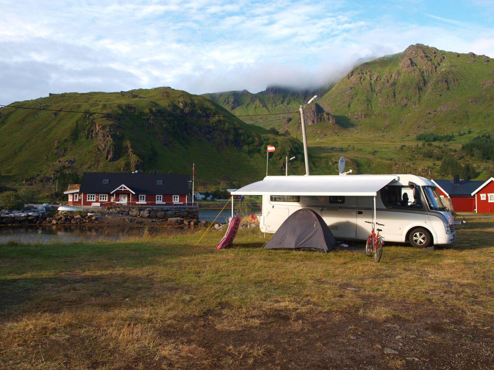 Olympus E-520 (EVOLT E-520) sample photo. Camping, scandinavia, lofoten photography