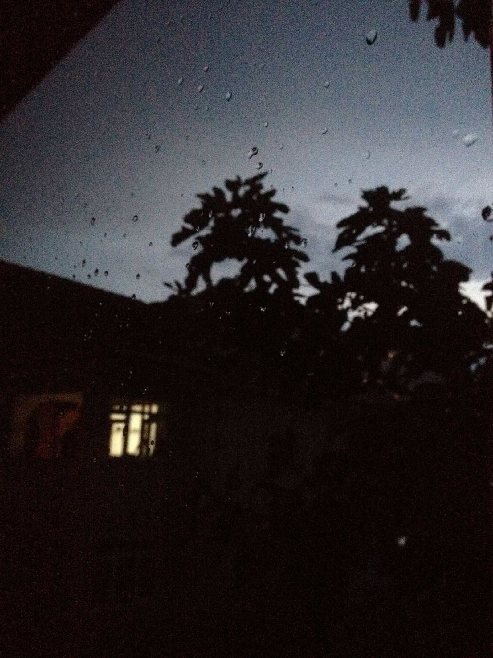 iPhone 4S back camera 4.28mm f/2.4 sample photo. Rain, sakarya, turkey photography