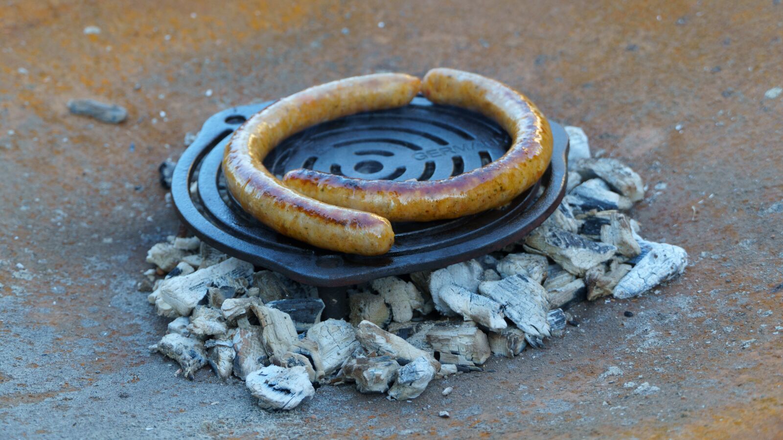 Sony a6400 sample photo. Sausages, grill, barbecue photography