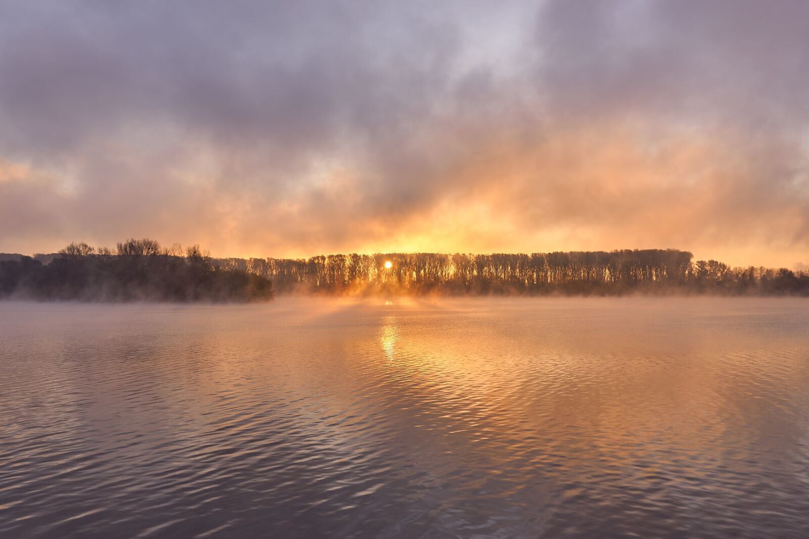 Sony a6400 sample photo. Sunrise, rays, mystical photography