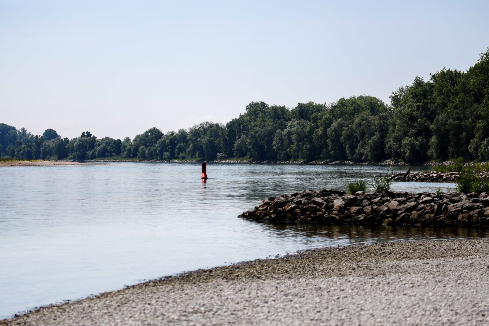 Canon EF 100-400mm F4.5-5.6L IS USM sample photo. Water, danube, beach photography