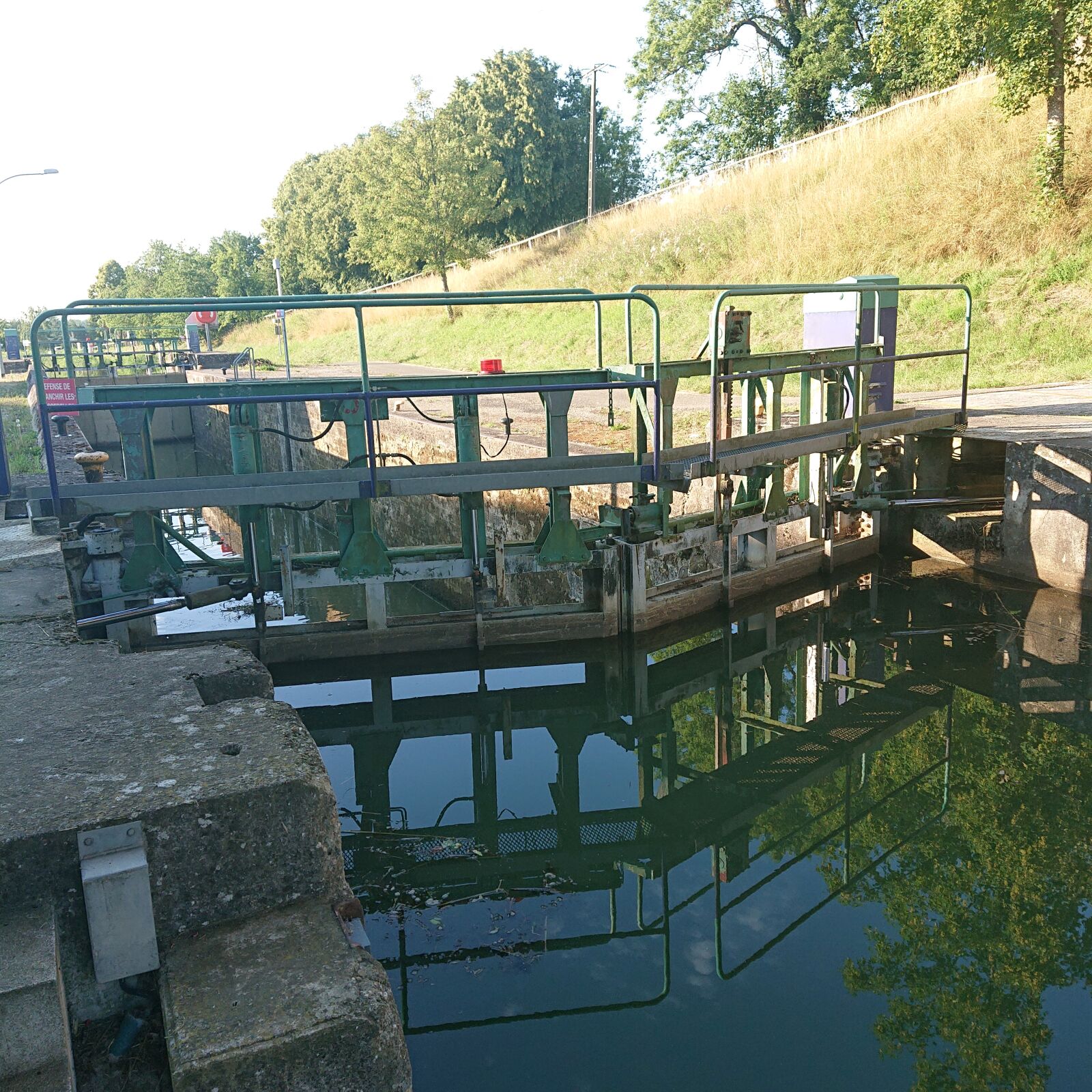 Sony Xperia XZ2 Compact sample photo. Canal, water, sluice photography