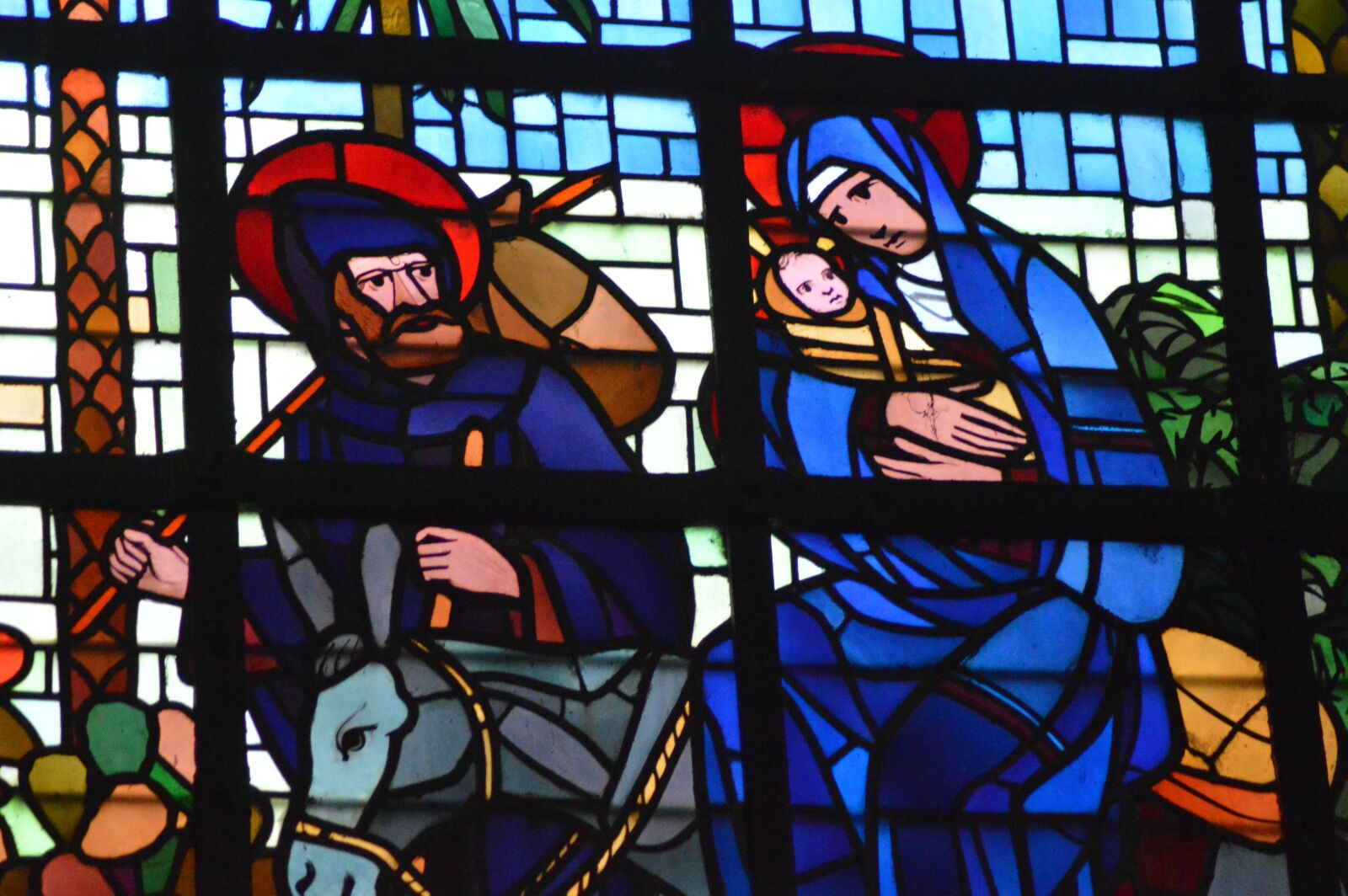 Nikon D3200 sample photo. Stained glass, people, three photography