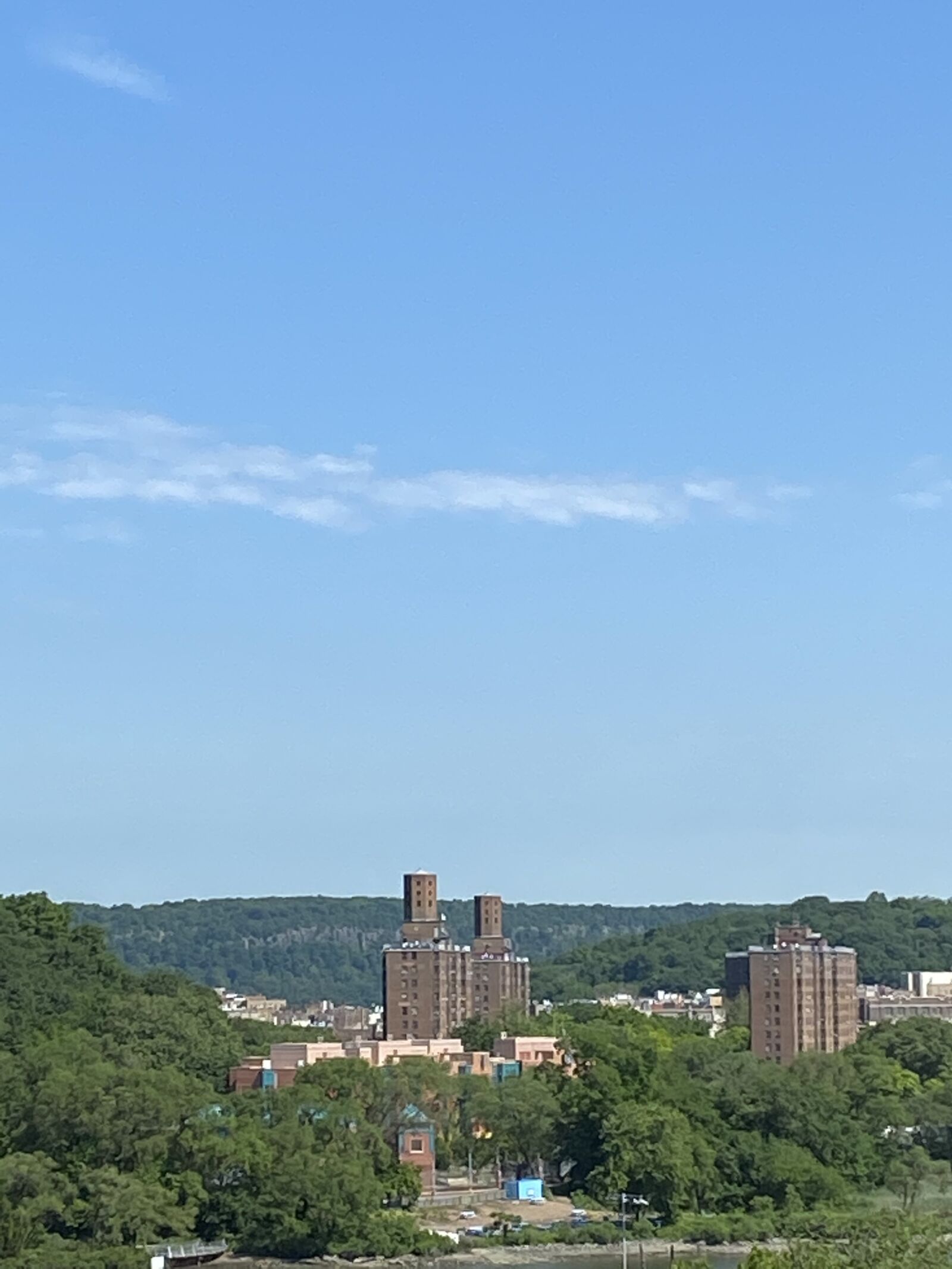 Apple iPhone 11 sample photo. Clear, sky, bronx photography