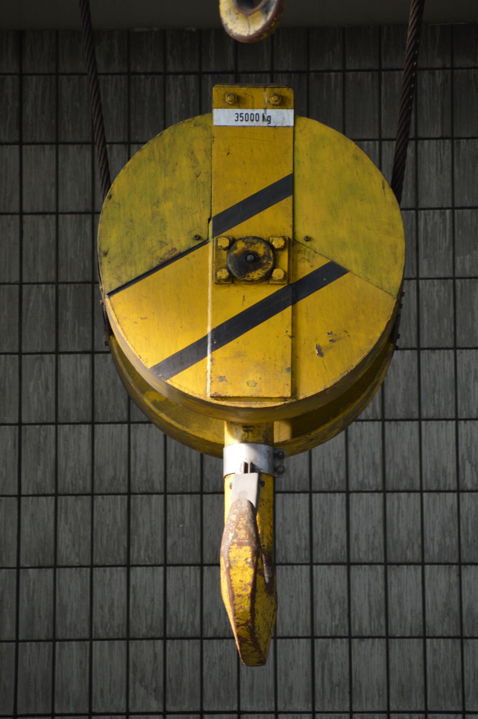 Nikon D3200 sample photo. Crane hooks, hook, raise photography