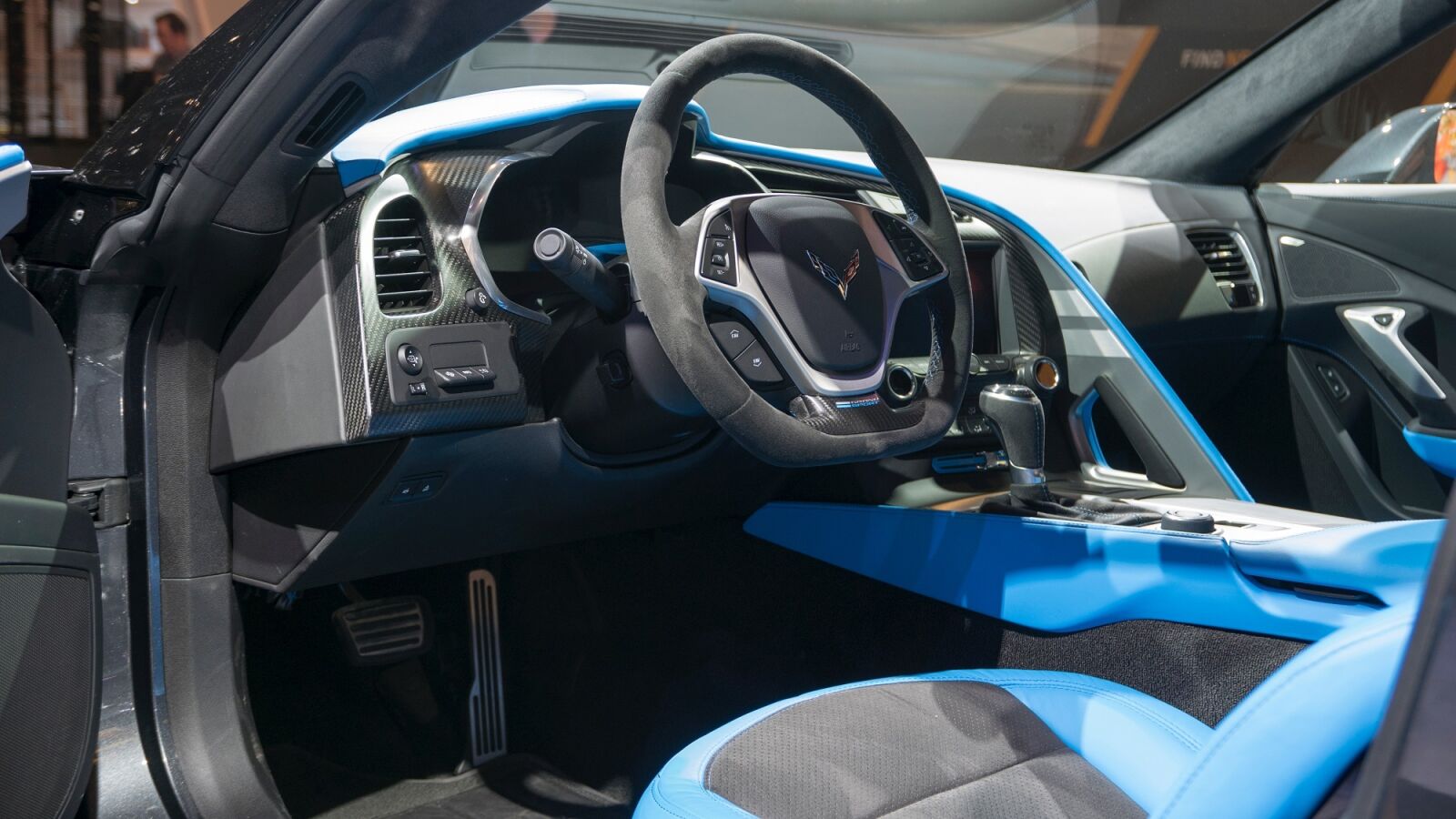 Panasonic Lumix DMC-LX100 sample photo. Automobile, interior, corvette grand photography