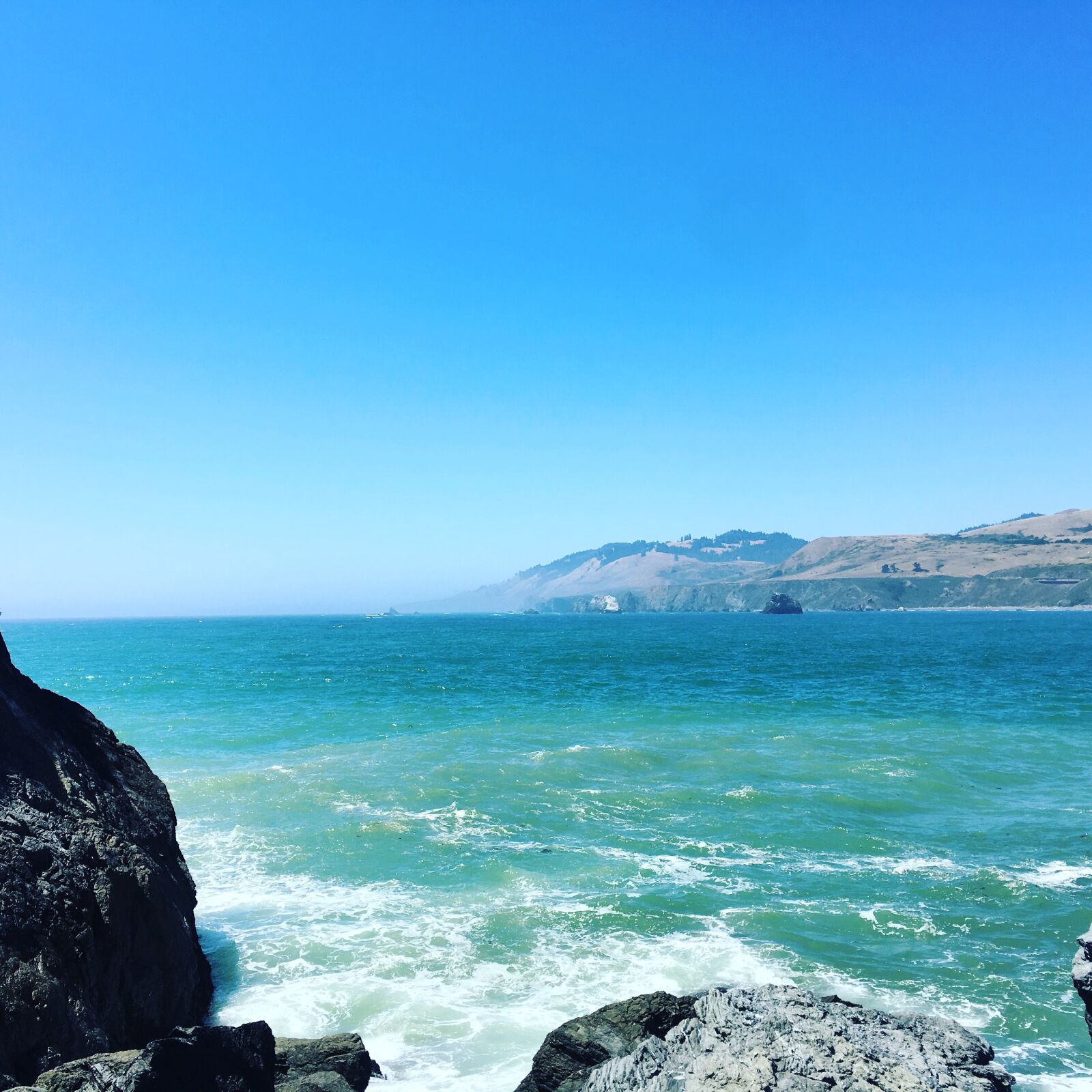 Apple iPhone 6s Plus sample photo. Ocean, waves, rocks photography