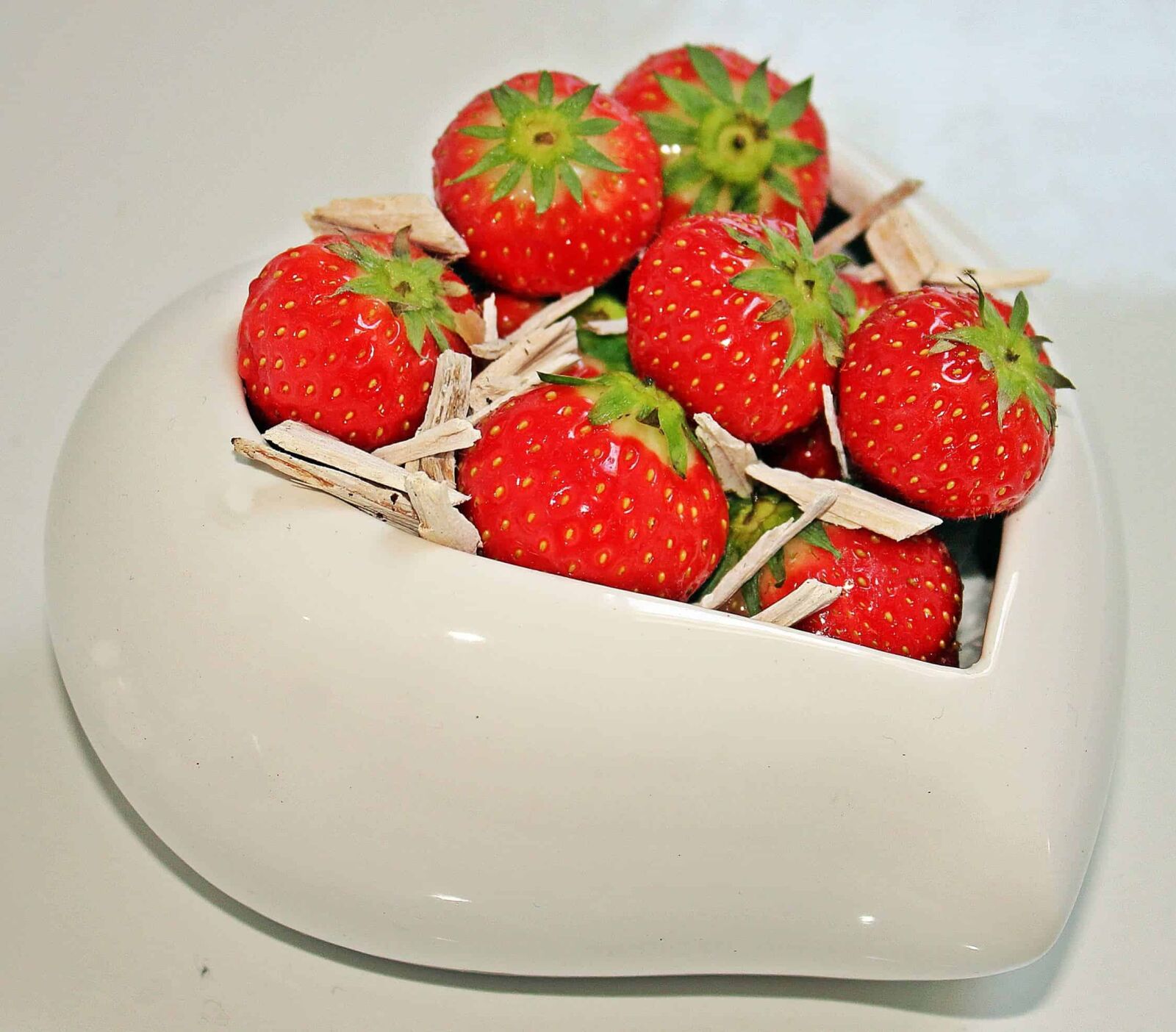 Canon EOS 550D (EOS Rebel T2i / EOS Kiss X4) sample photo. Sweet, diet, fruit, delicious photography