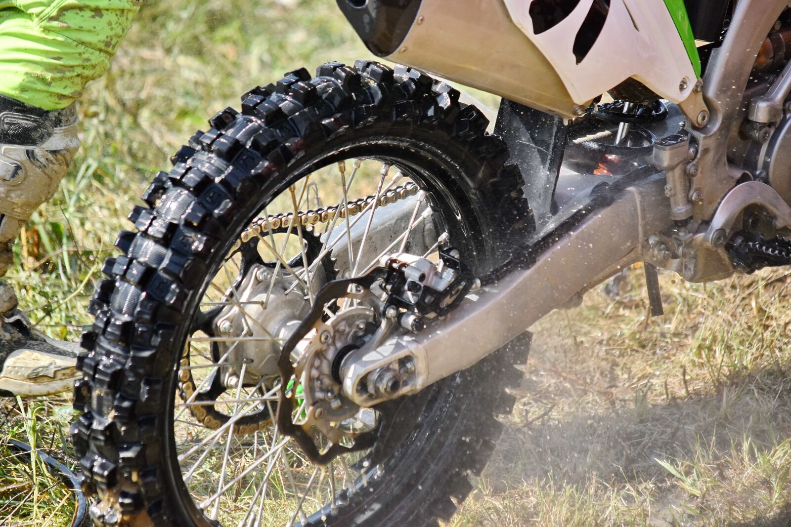 Nikon D5500 sample photo. Engine, motorcycle, waterdrops, brake photography