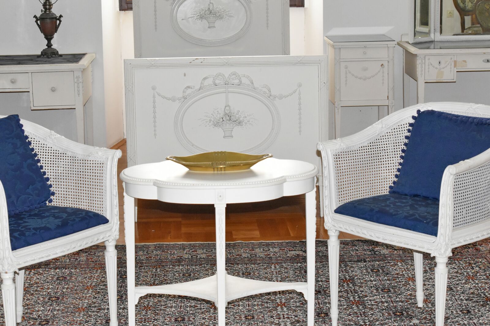 Nikon D5500 sample photo. Chairs, elegance, handmade, luxury photography