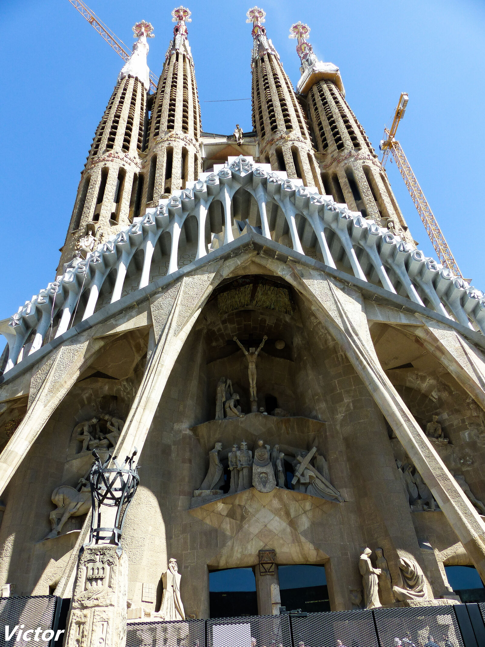 Panasonic Lumix DMC-FZ200 sample photo. Barcelona photography
