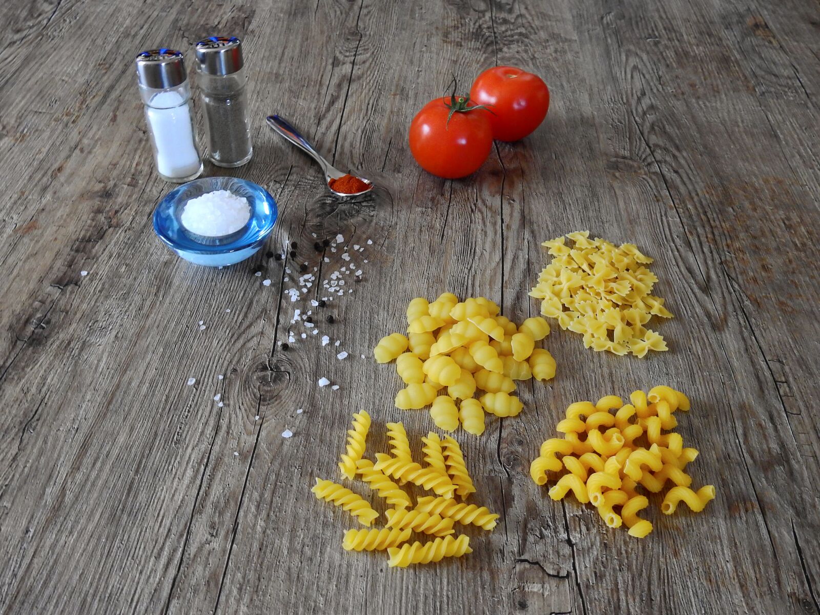 Nikon Coolpix P900 sample photo. Eat, cook, dine photography