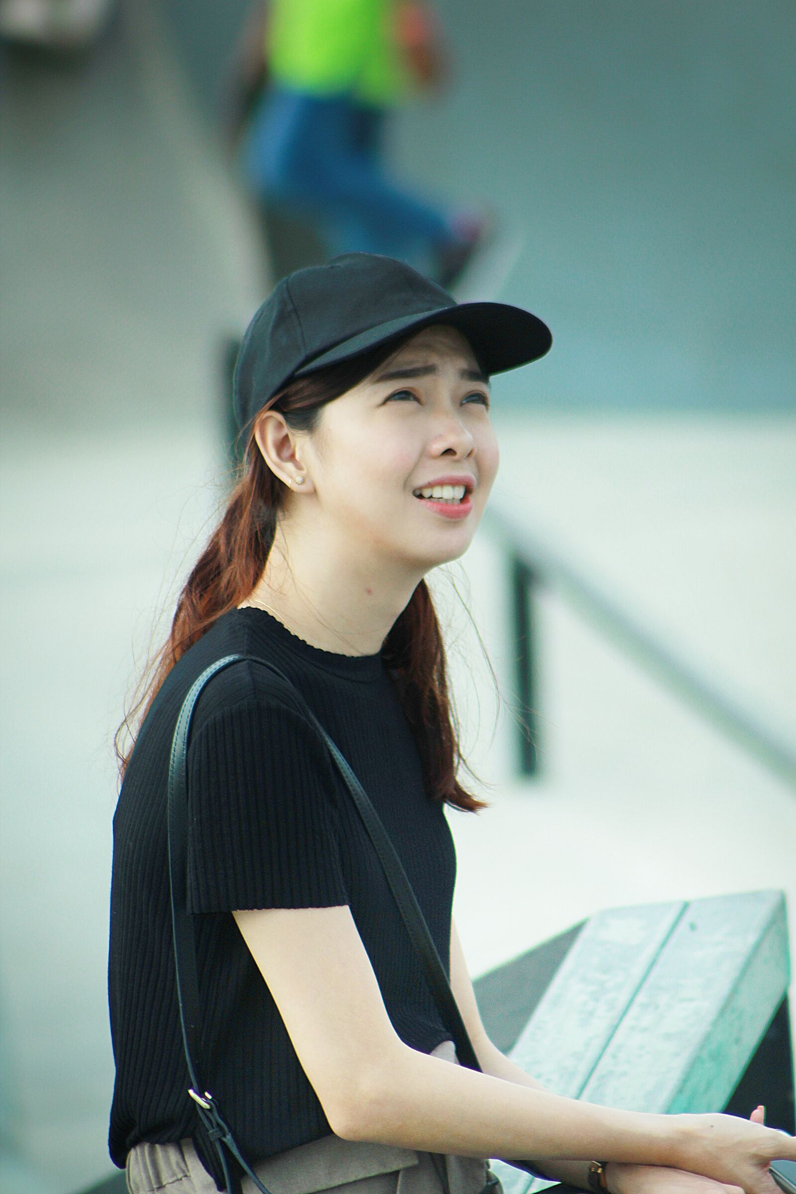 Canon EOS 550D (EOS Rebel T2i / EOS Kiss X4) sample photo. Portrait, women, candid photography