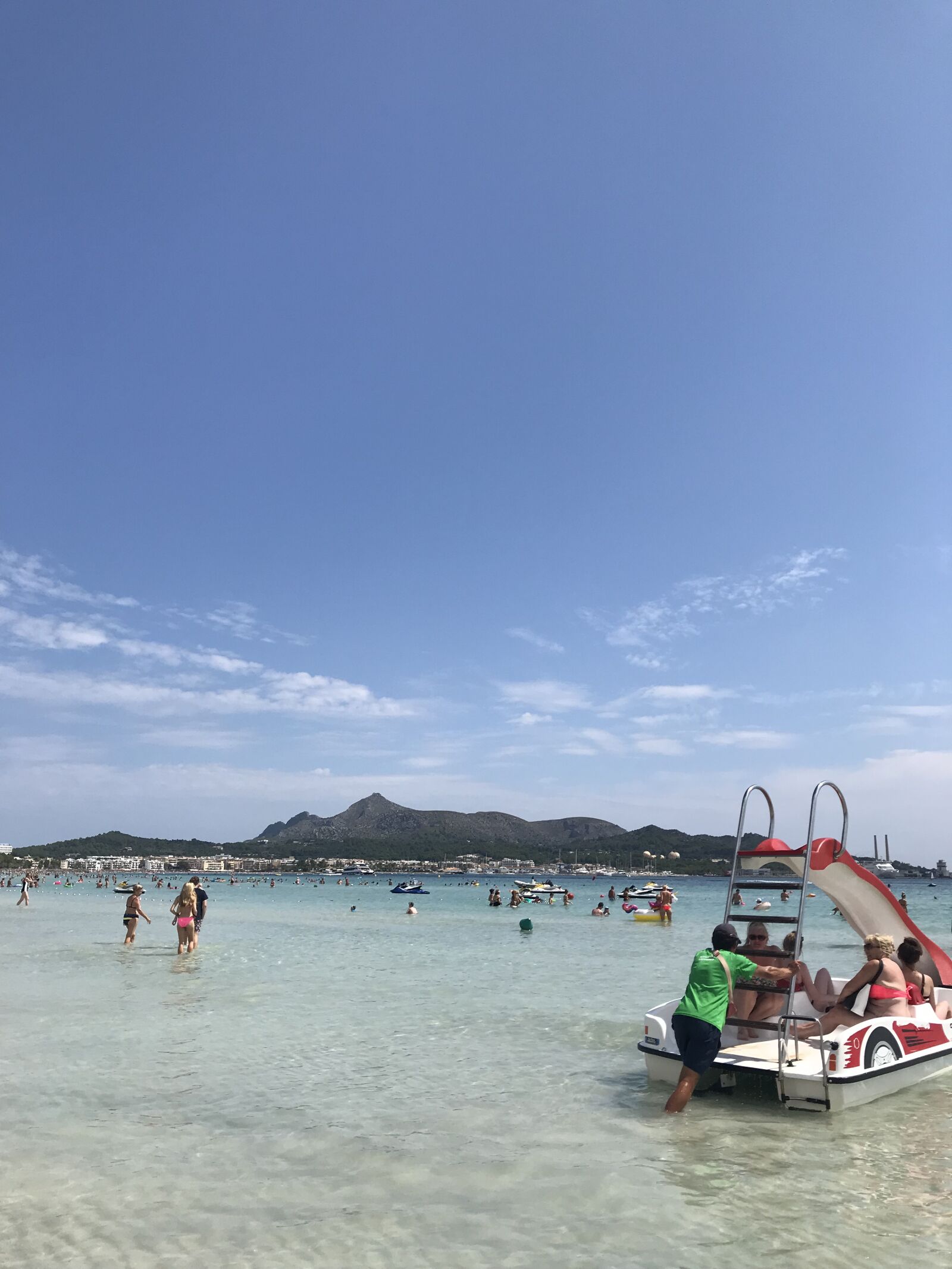 iPhone 7 back camera 3.99mm f/1.8 sample photo. Spain, beach, coast photography