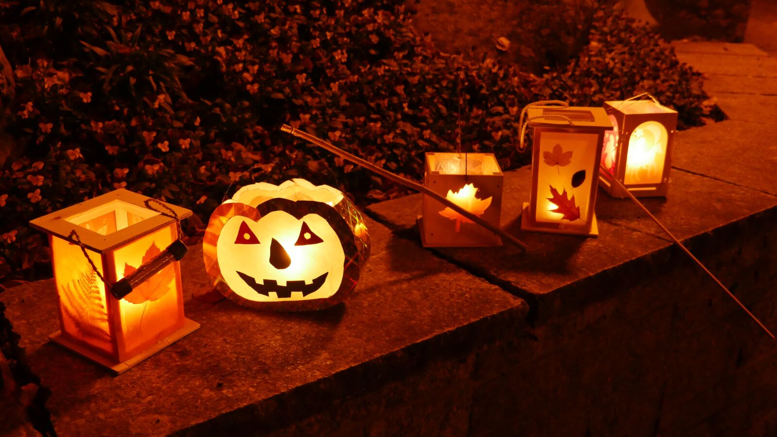 Panasonic Lumix DMC-GH4 sample photo. Lantern hike, lantern, saint photography