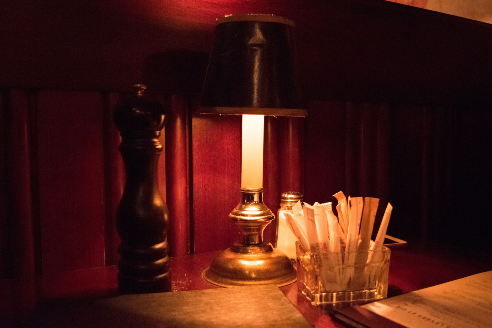 Nikon D3300 sample photo. Lamp, restaurant, light photography