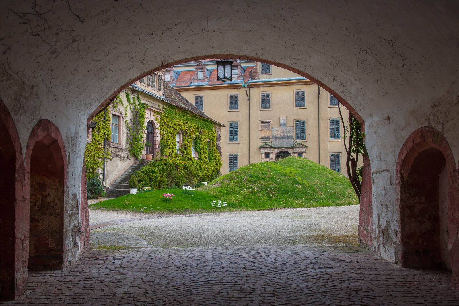 Canon EF 24-105mm F4L IS USM sample photo. Baden baden, castle, new photography