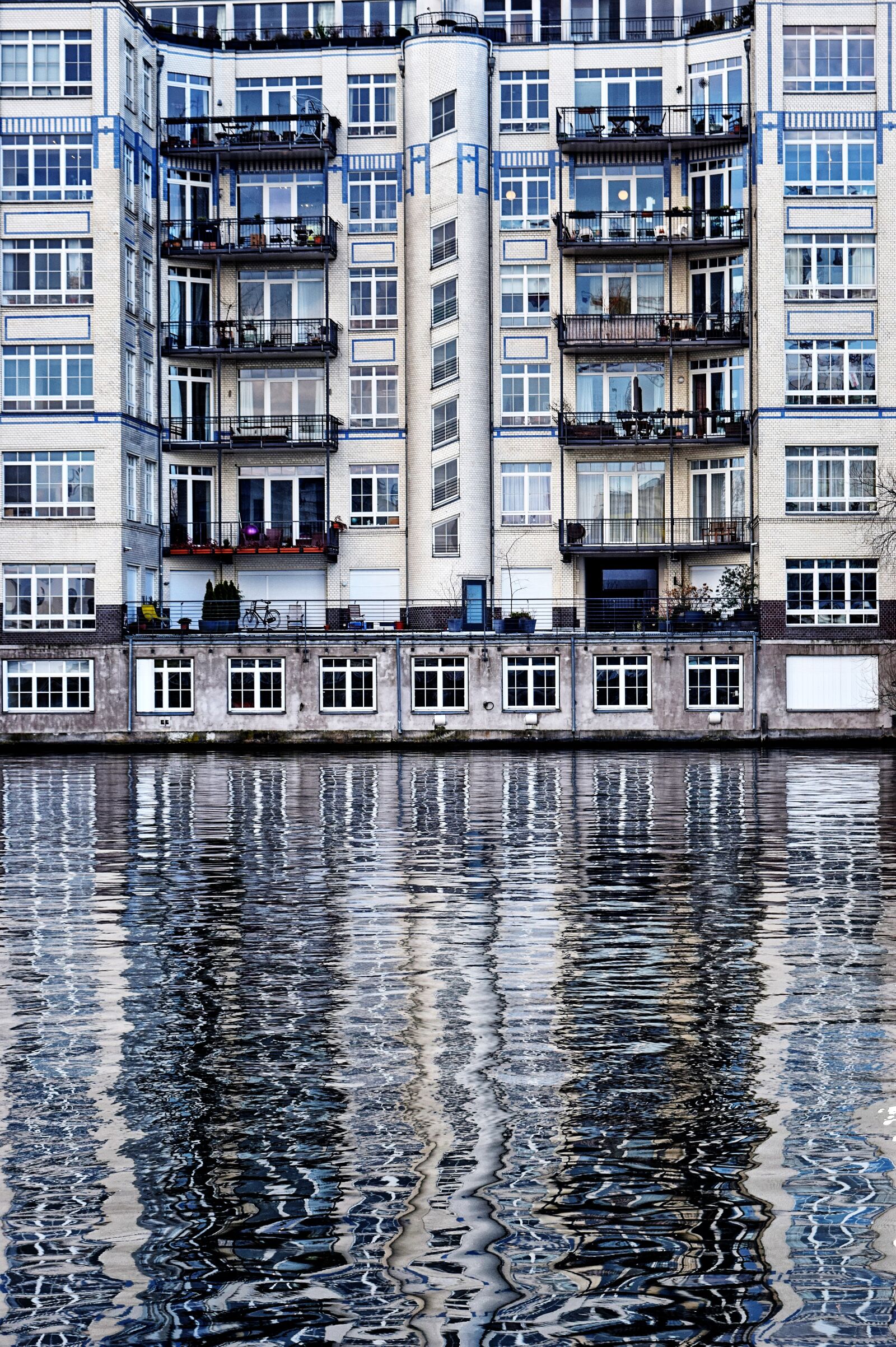 Nikon D5300 sample photo. Berlin, spree, flats photography