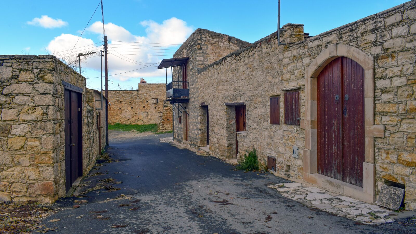 Nikon D3300 sample photo. Street, houses, stone photography