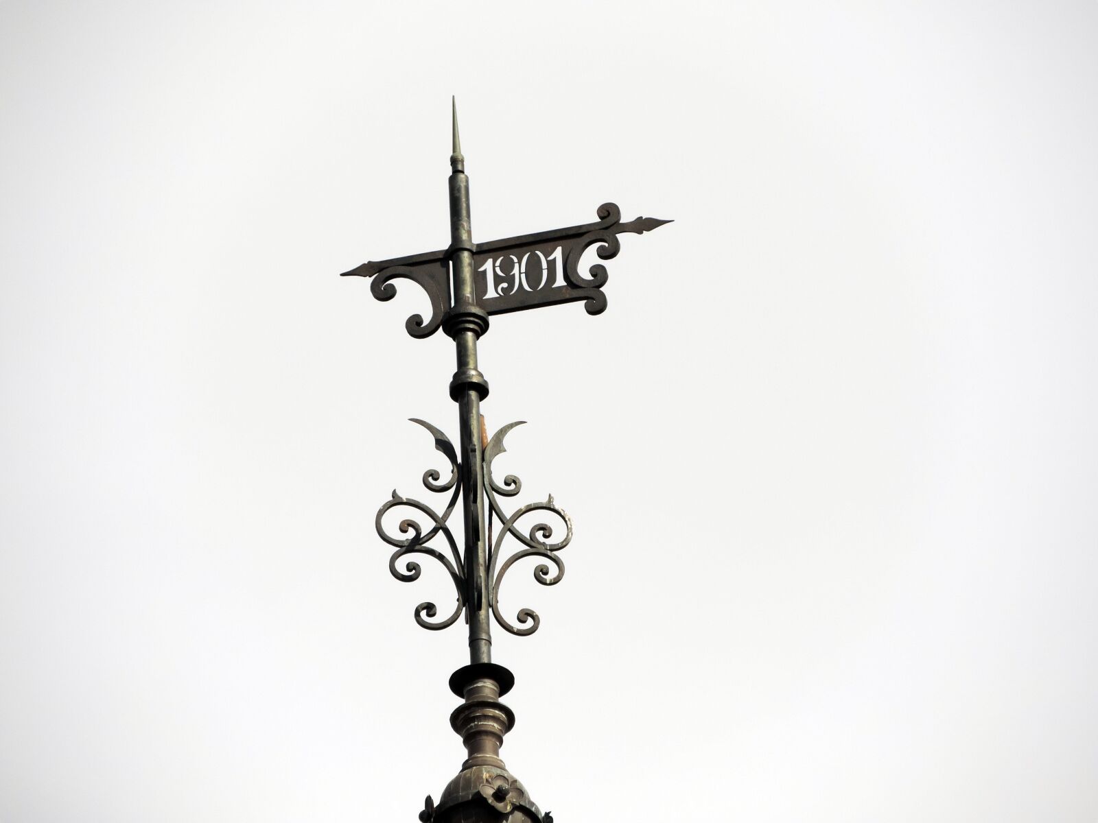 Nikon Coolpix P520 sample photo. Art, cast iron, decoration photography