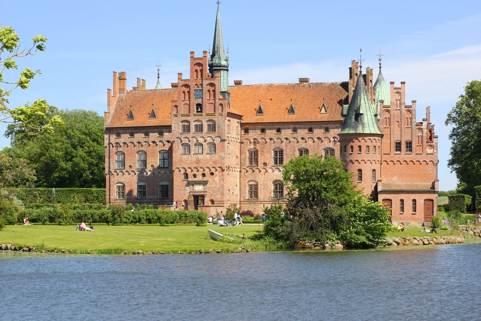 Canon EOS 550D (EOS Rebel T2i / EOS Kiss X4) sample photo. Egeskov, castle, fyn photography