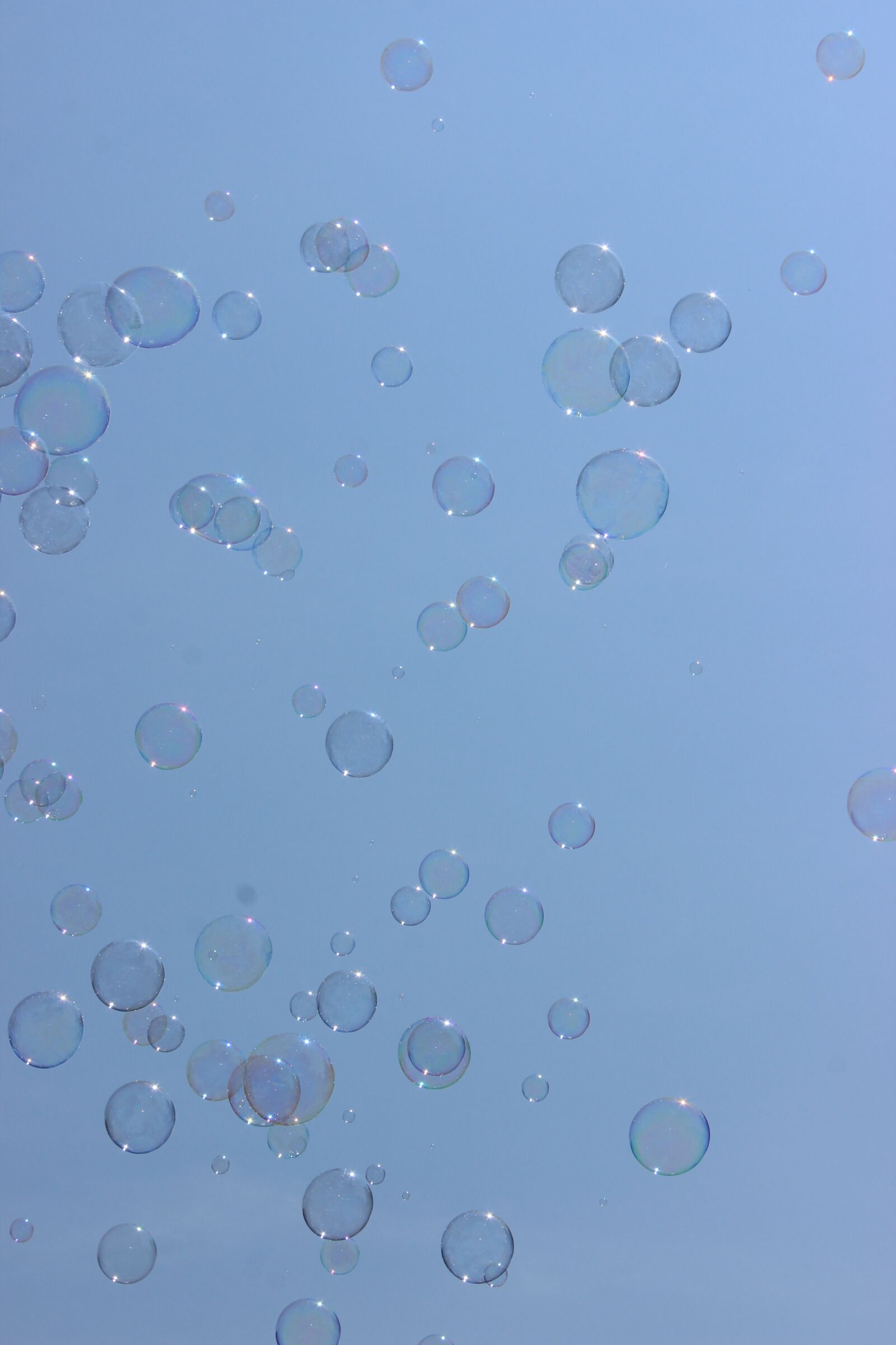 Canon EOS 600D (Rebel EOS T3i / EOS Kiss X5) sample photo. Bubbles, the sky, blue photography