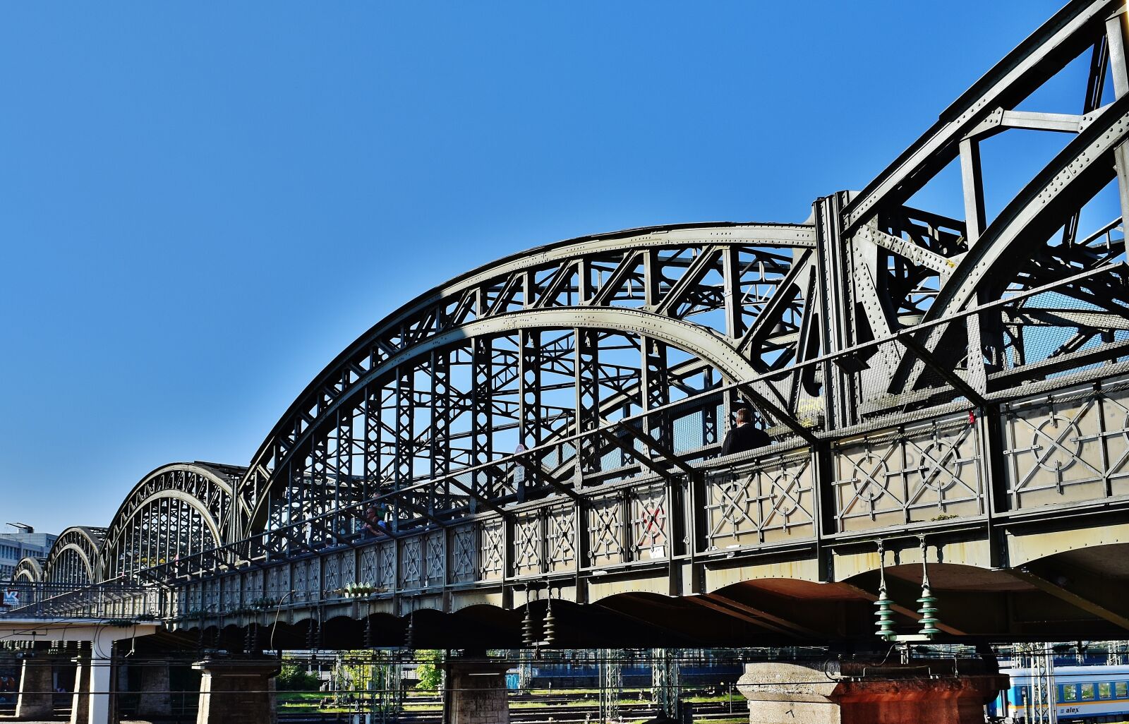 Nikon D7200 sample photo. Hacker bridge, munich, bridge photography